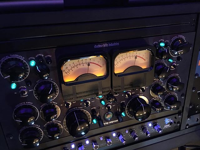 Great day in the studio! So blessed to love what I do, and do what I love for a living!  #music #studio #studiolife #songwriting #recording #mixing #producer #musicproducer #producerlife #record #producedbythekidd #ilovegear #gear #gearslutz #gearpor