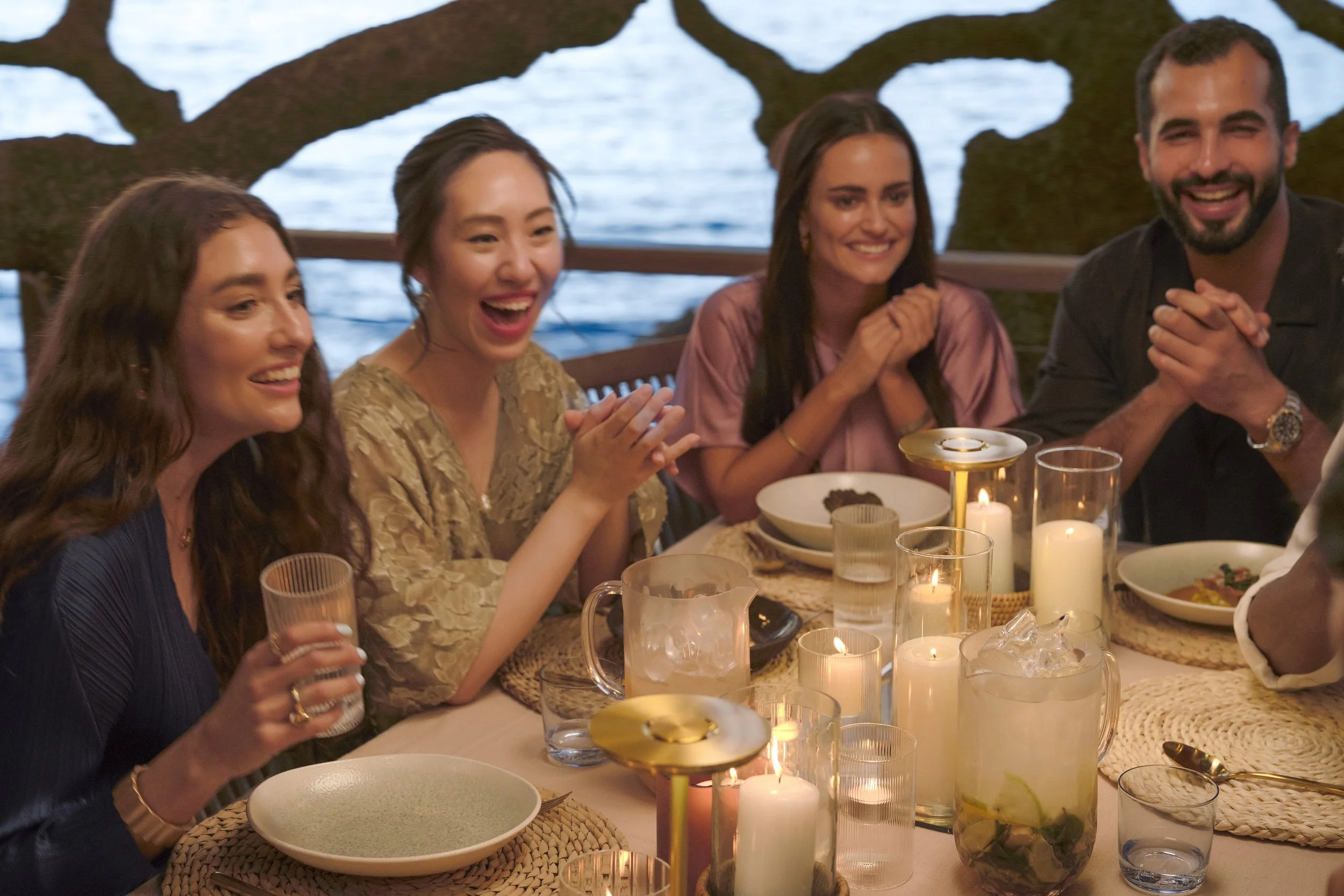 Visa_Restaurant Table_Shot_08_600-3_HORZ_RGB.jpg