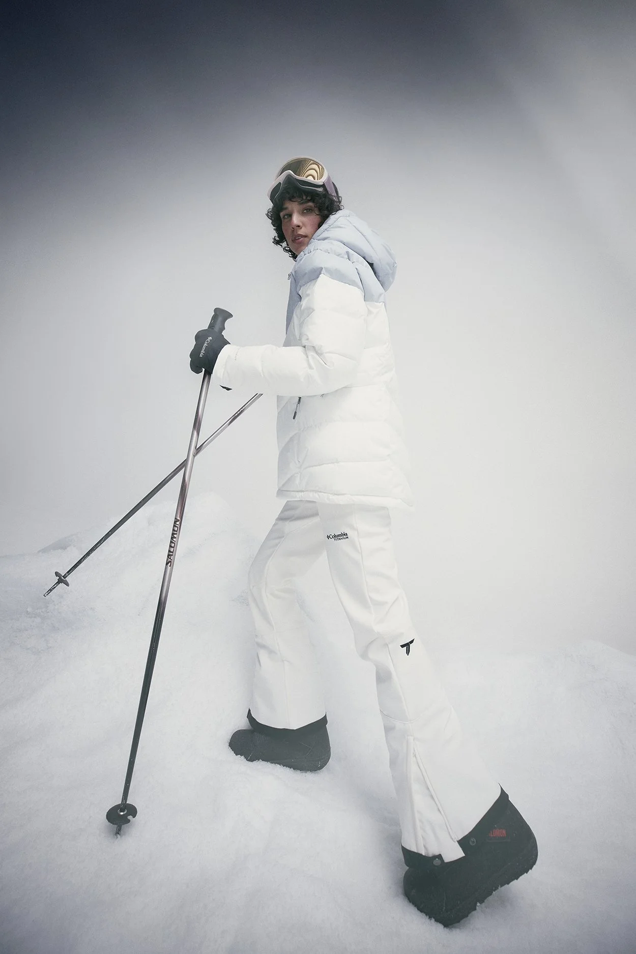 EV1075-Ski-2025-November-Shot-06-078 copy.jpg