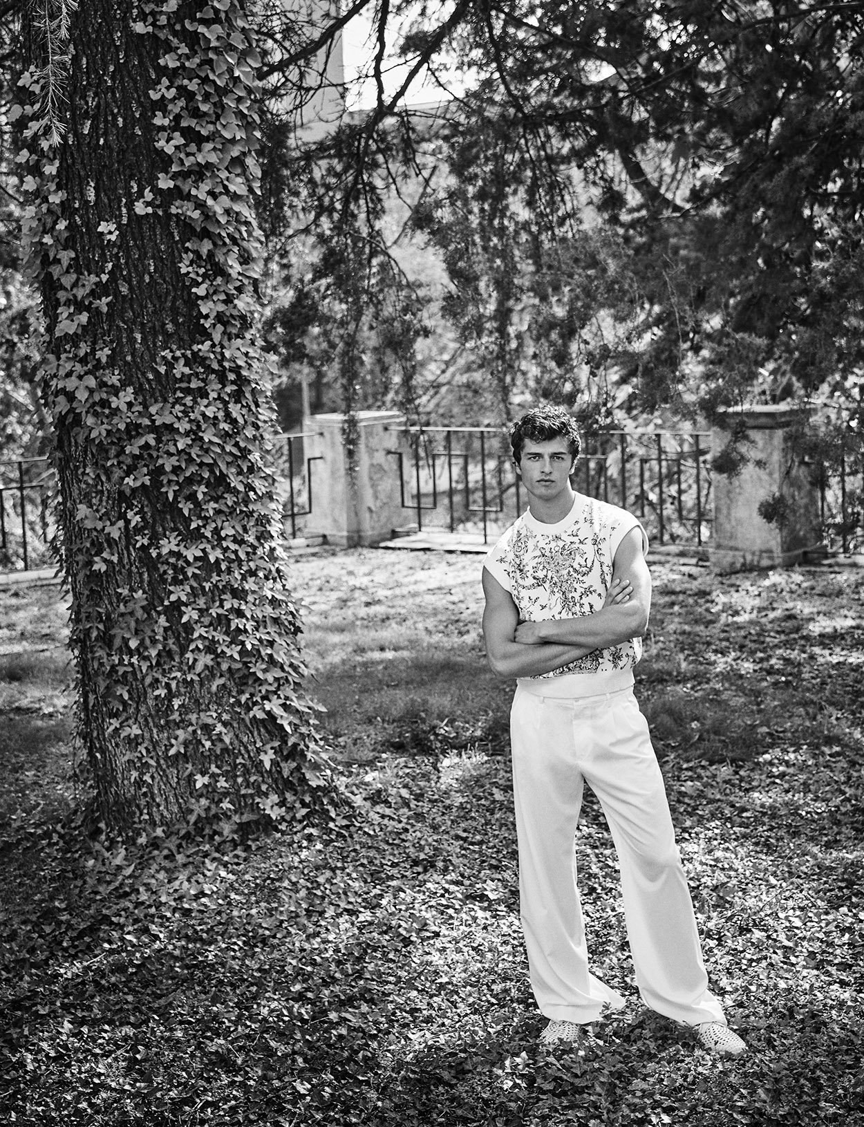 20210428_Codigo_Unico_Blanco_Shot08_2003 copy.jpg