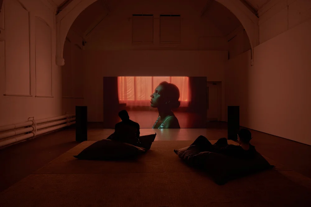 Jennifer Martin, Teeth. Photo by Reece Straw