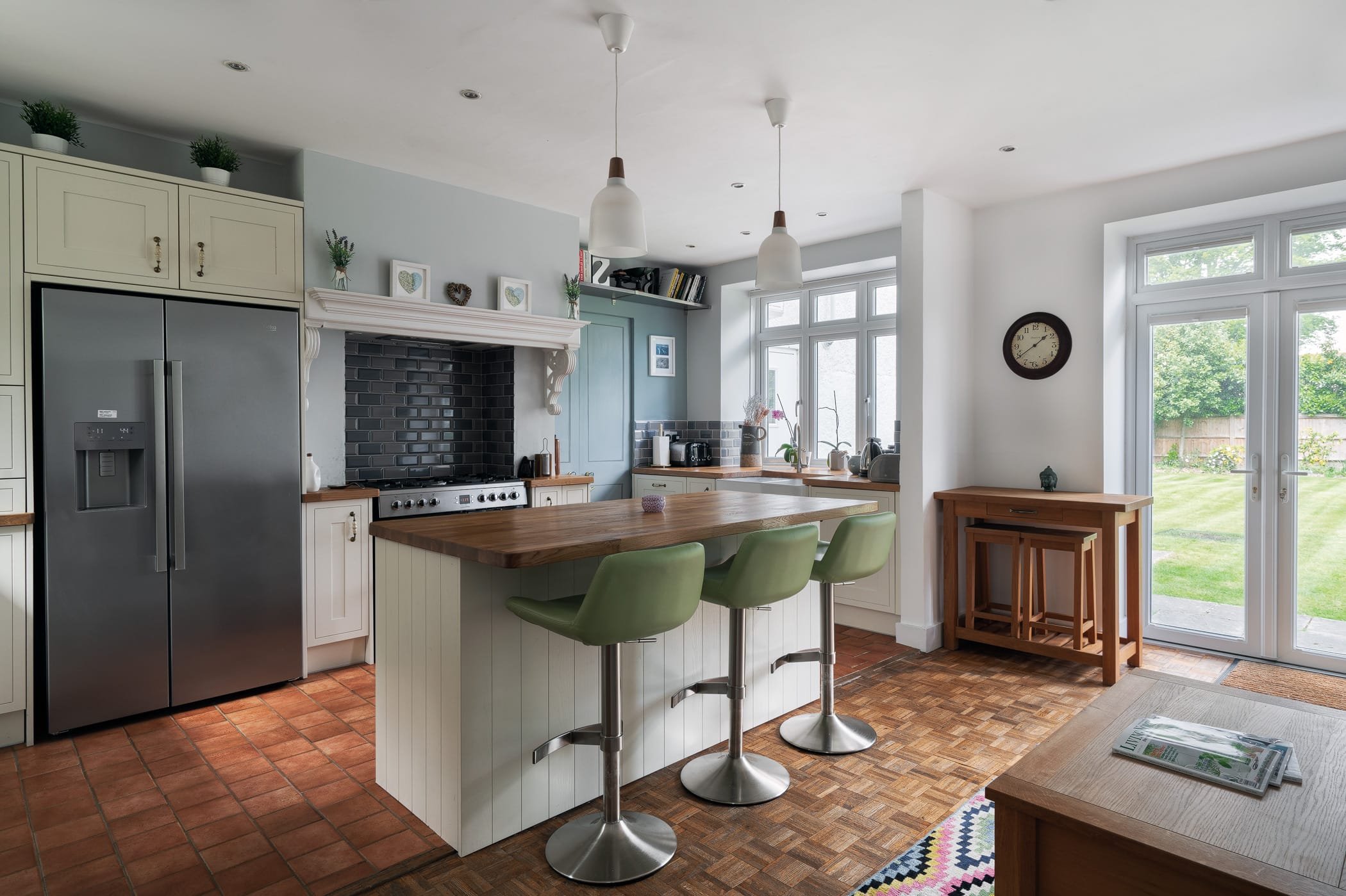 Newbury photography, Interior shot of a kitchen in an Airbnb rental 