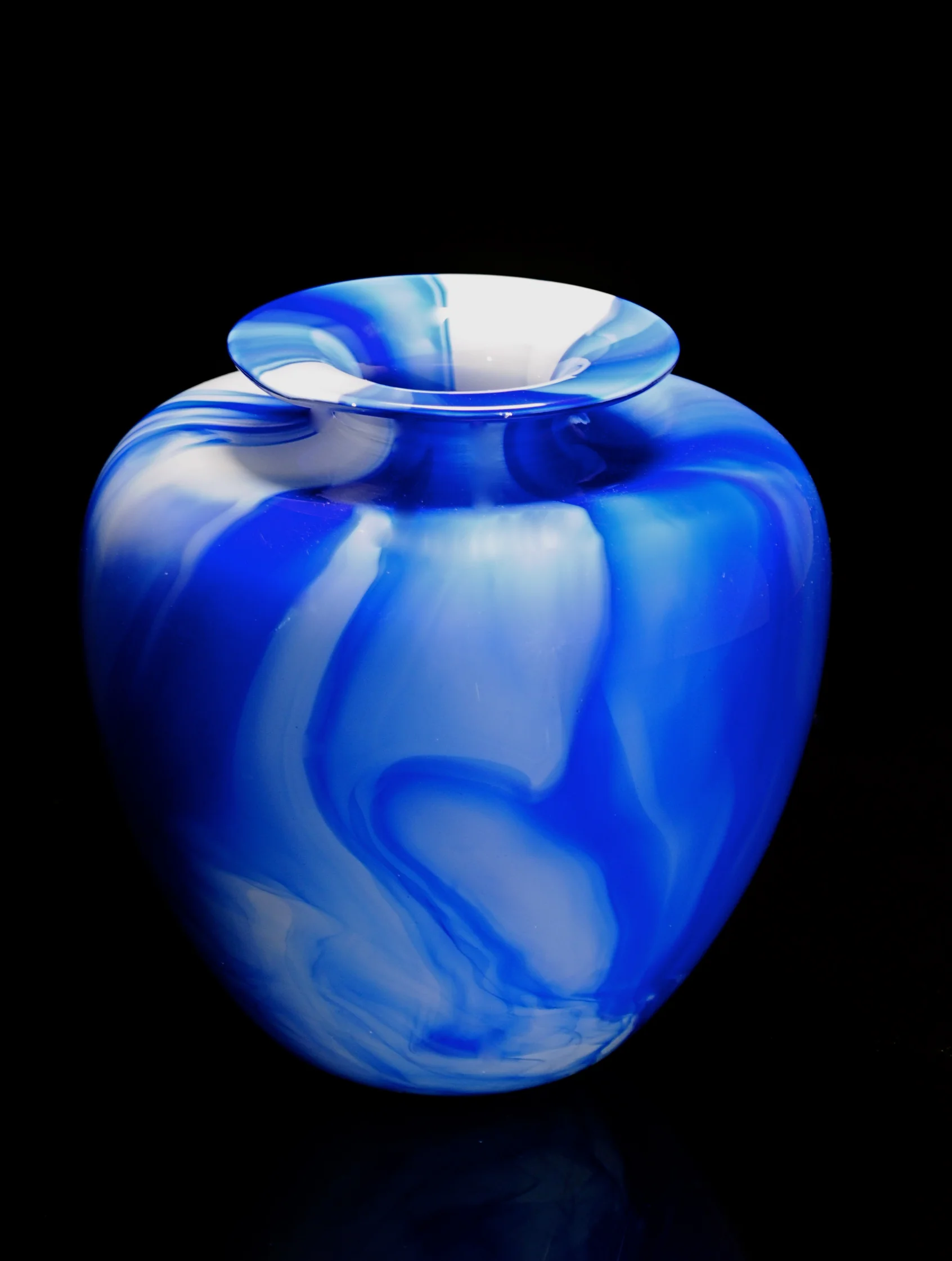 Marble Vase Blue Classic2.jpg