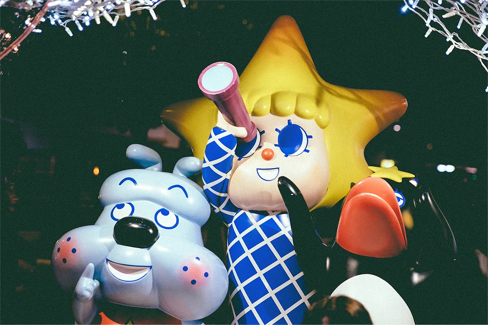 Just outside the deck is a Sorakara-chan display that glows every few minutes. 