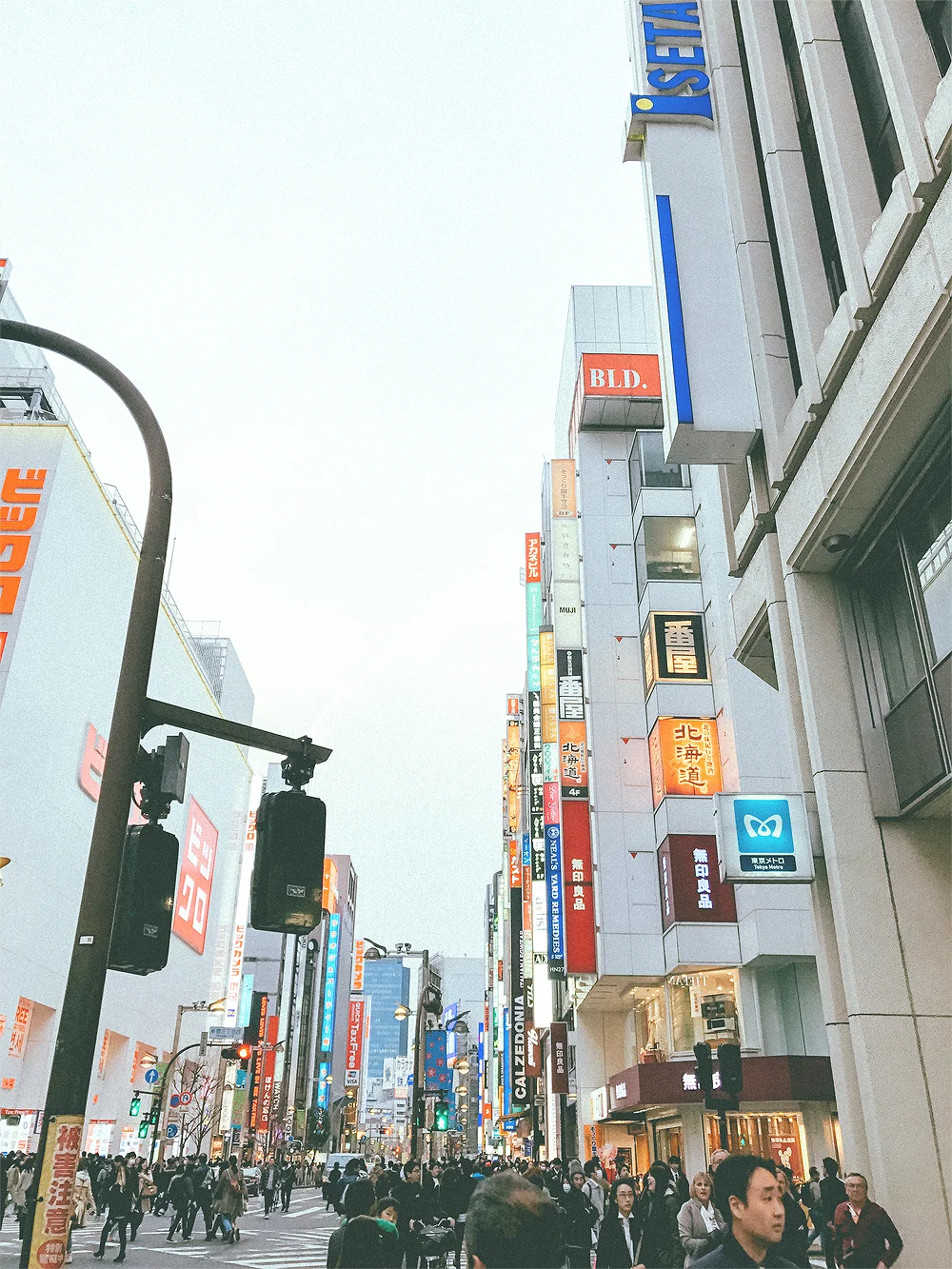 I wish we spent more time at Isetan, but we arrived too late in the evening, just before closing. I do see myself visiting again in the future because they had hundreds of (expensive) shops and dining options to try. Next time!