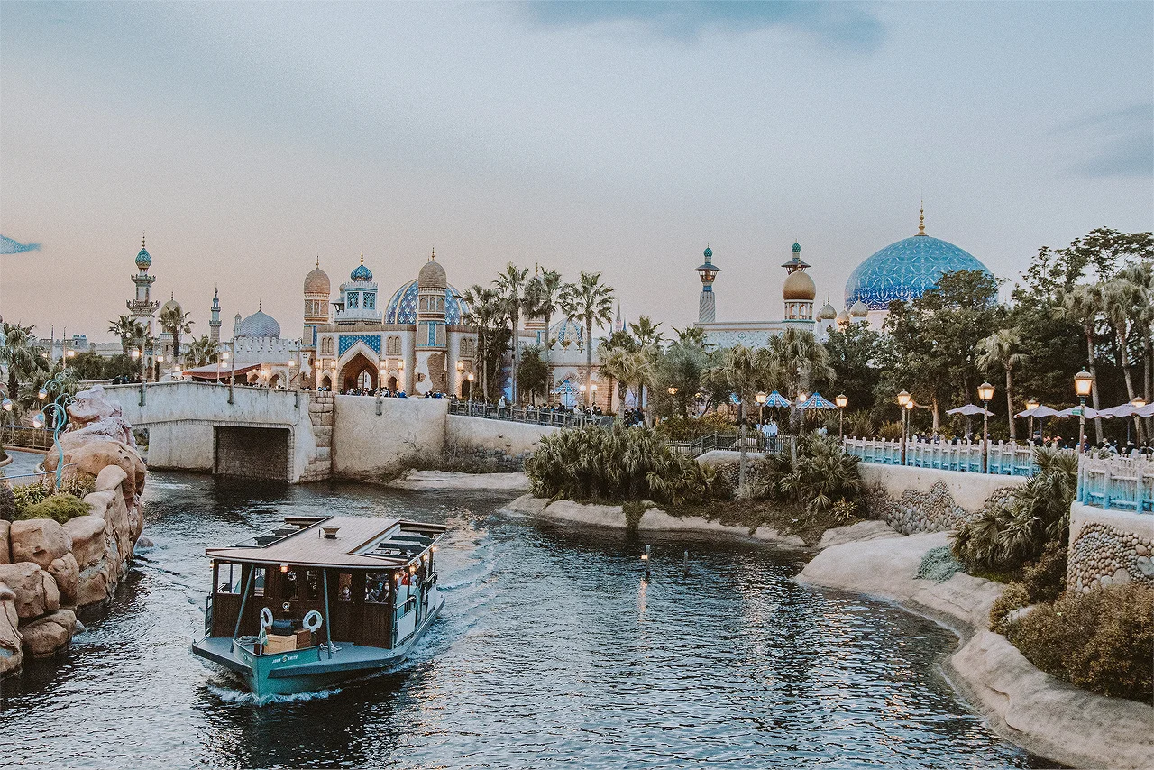 We ventured back to Mermaid Lagoon/Arabian Coast for a few photos with the pretty sky, although we arrived later than we wanted. 