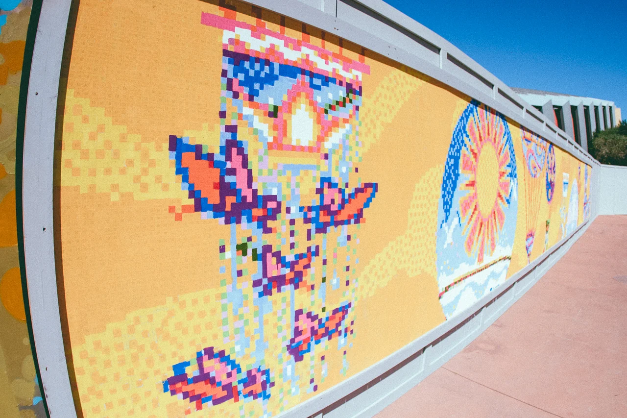 If you want to create a piece of Epcot art history then visit Future World East and Showcase Plaza where you can participate painting a wall mural at Expression Section. 