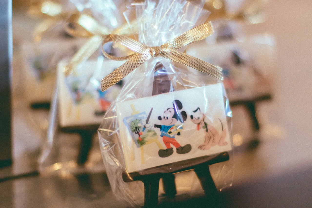 Mickey & Pluto Edible Chocolate Easel from The Painters Palate I couldn't find myself purchasing these, but they were adorable, right?