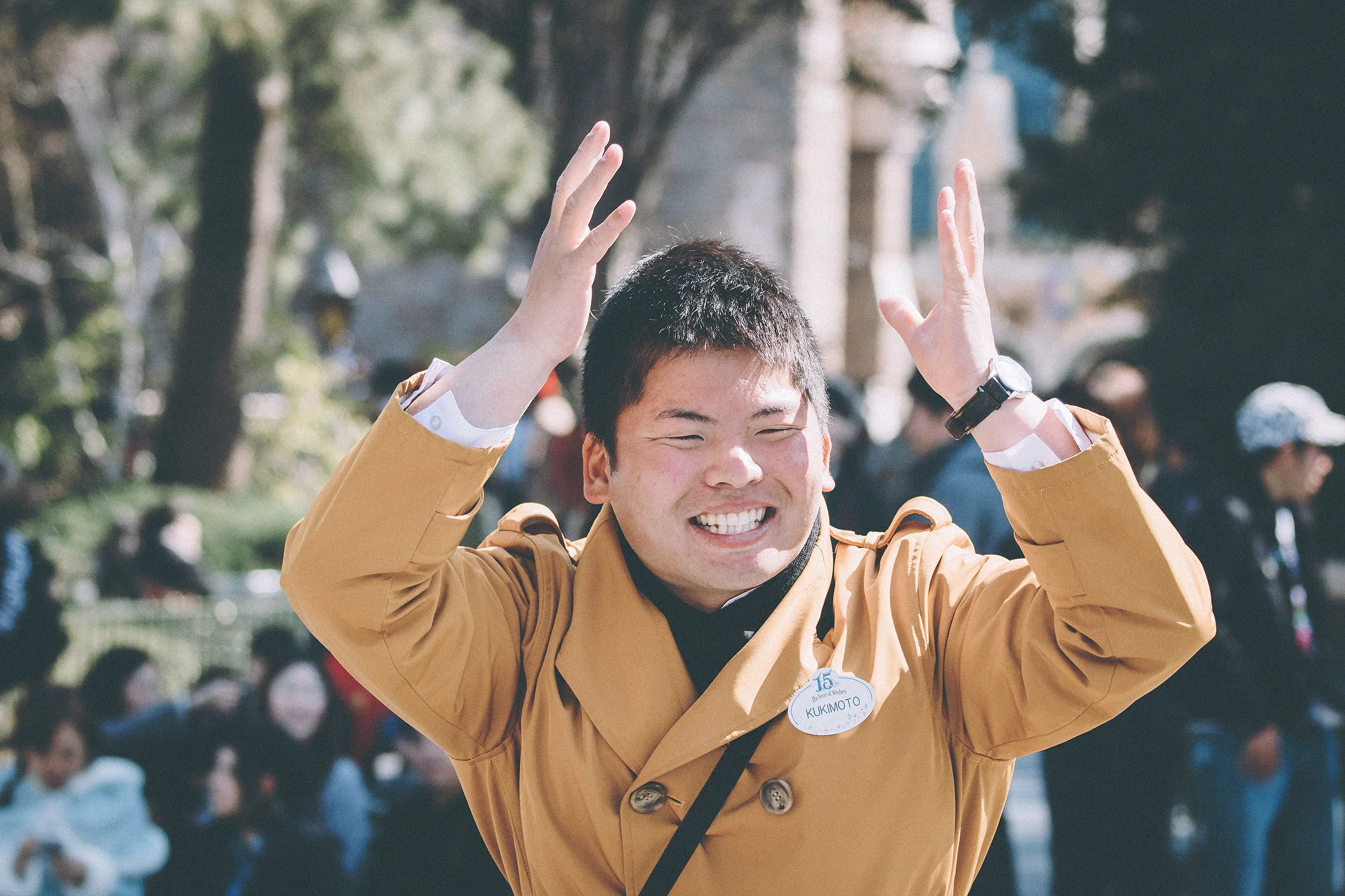 Speaking from experience, there’s nothing worse than getting stuck right behind someone with their iPad or camera raised during a show or parade. At Tokyo Disney Resort they kindly ask (or gesture like the Cast Member in the photo above) before each show or parade that you do not raise any device above your head as a courtesy to those around you. In addition, there are some shows at that actually advise against photography during their performance. This rule helps fully immerse guests in the story.