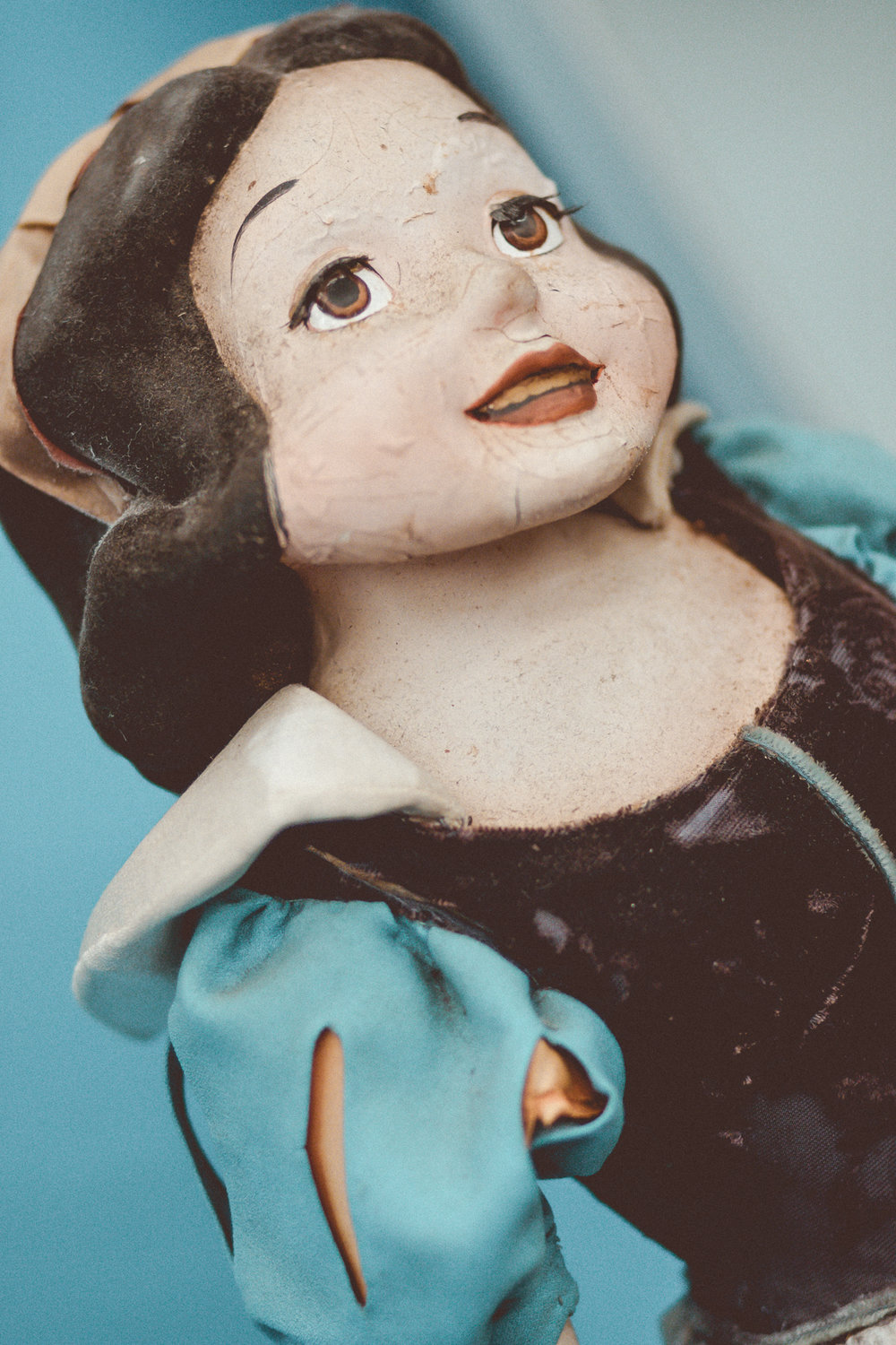  The  iconic  melted Snow White. Don’t let her appearance fool you, Snow White is still the fairest of them all for sale at an estimated $500-$700! 