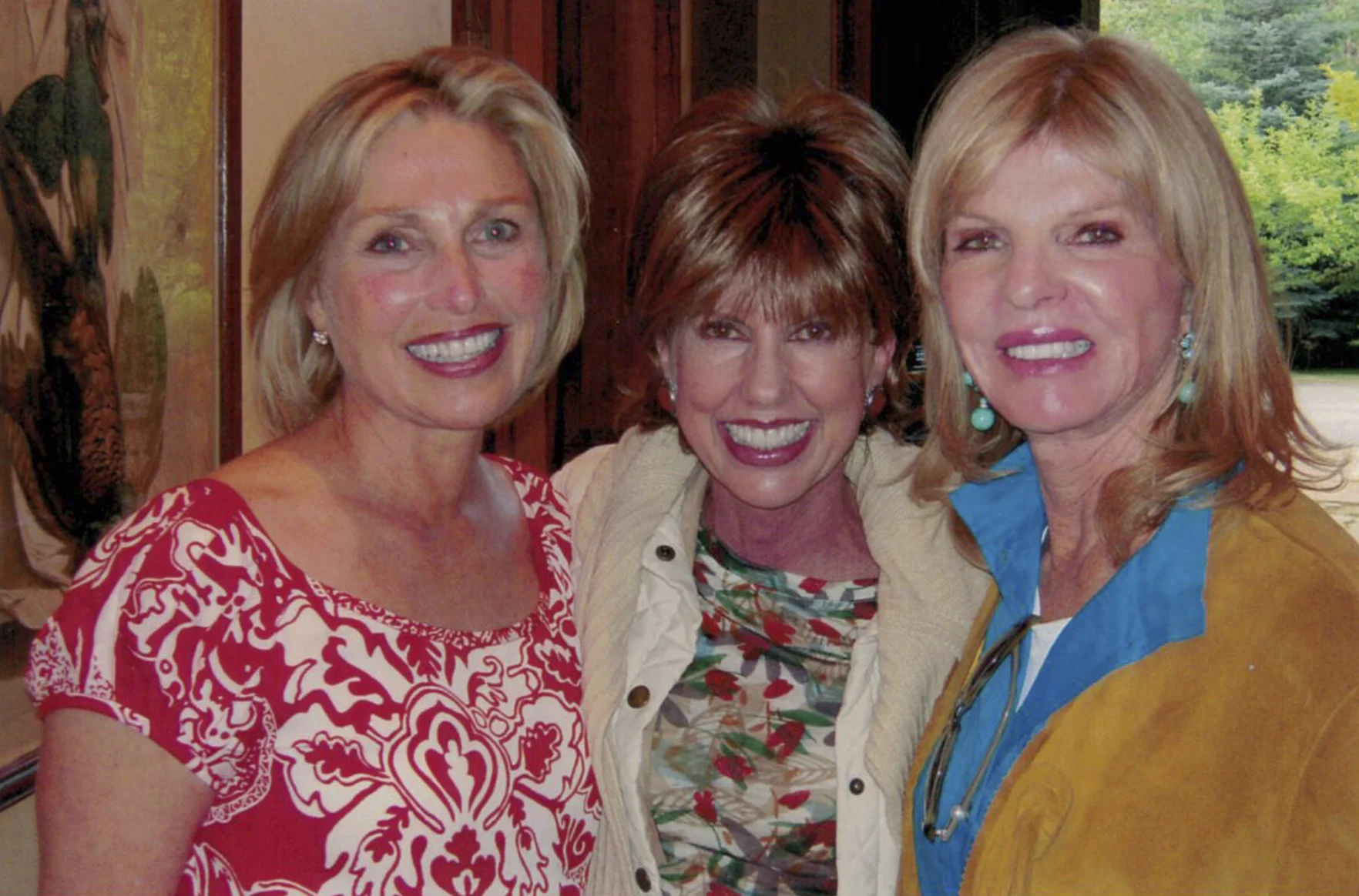 Wearing my wig with friends Bonnie and Susy.