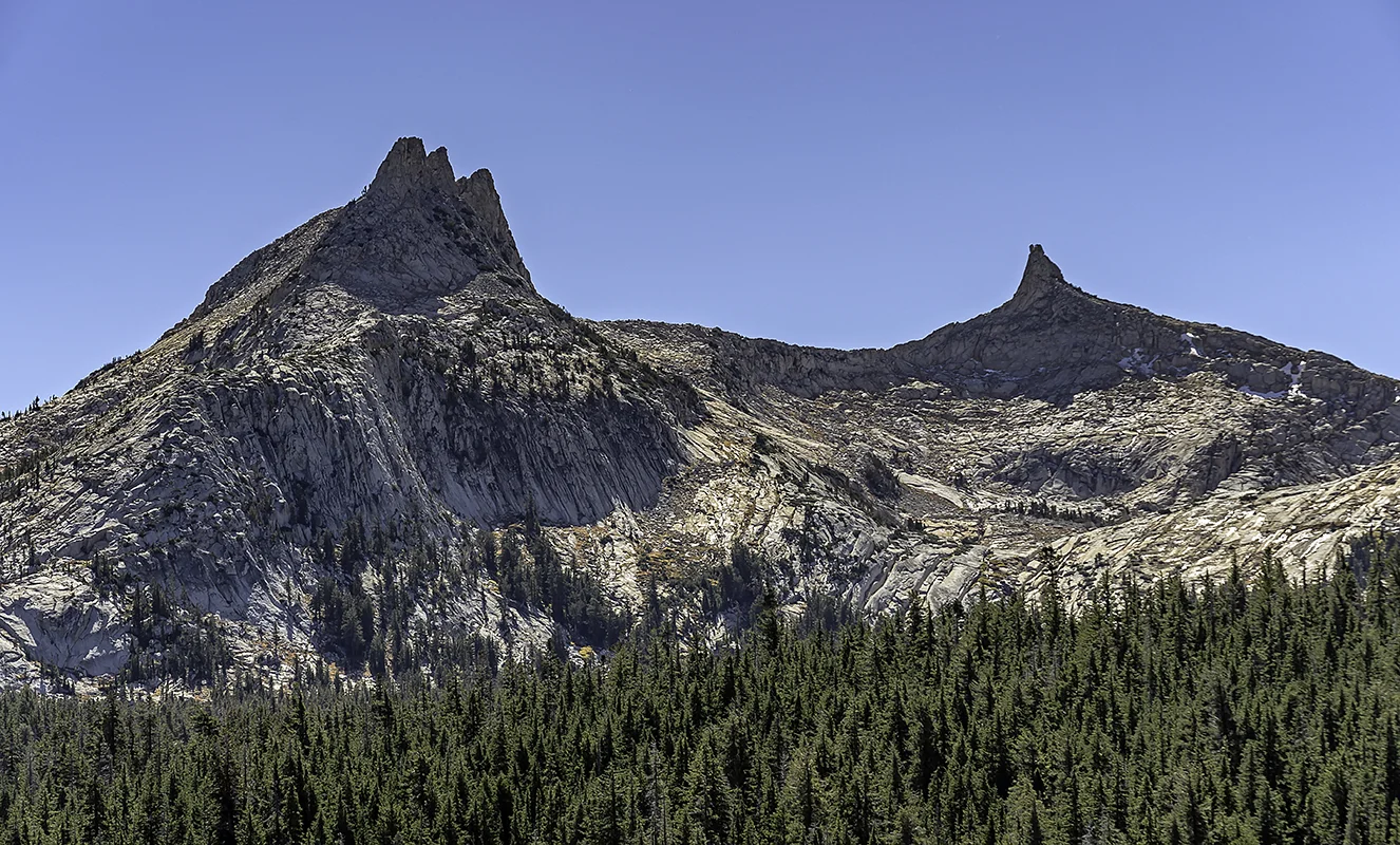 18.10.08-(Cathedral-Peak)-00631-(int).jpg