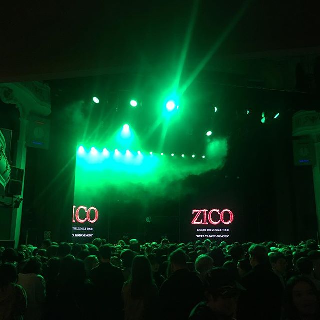 @woozico0914 &rsquo;s concert in London is starting soon! We can&rsquo;t wait! If you&rsquo;re here, send a DM to meet us!
.
.
.
#kpop #zico #music #concert #london #o2 #korea #cantwait #kingofthezungle