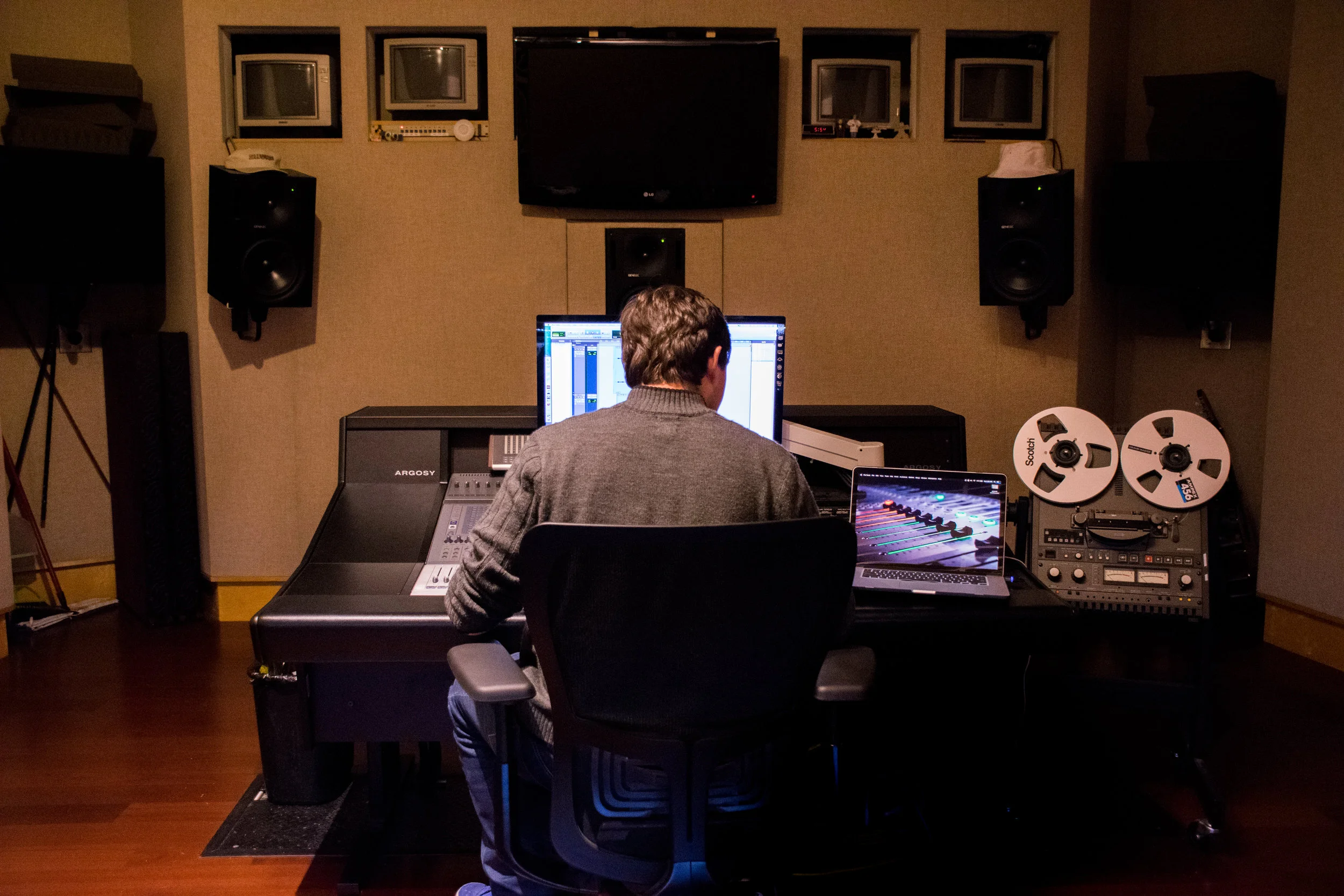 Studio_Cedit_03.jpg