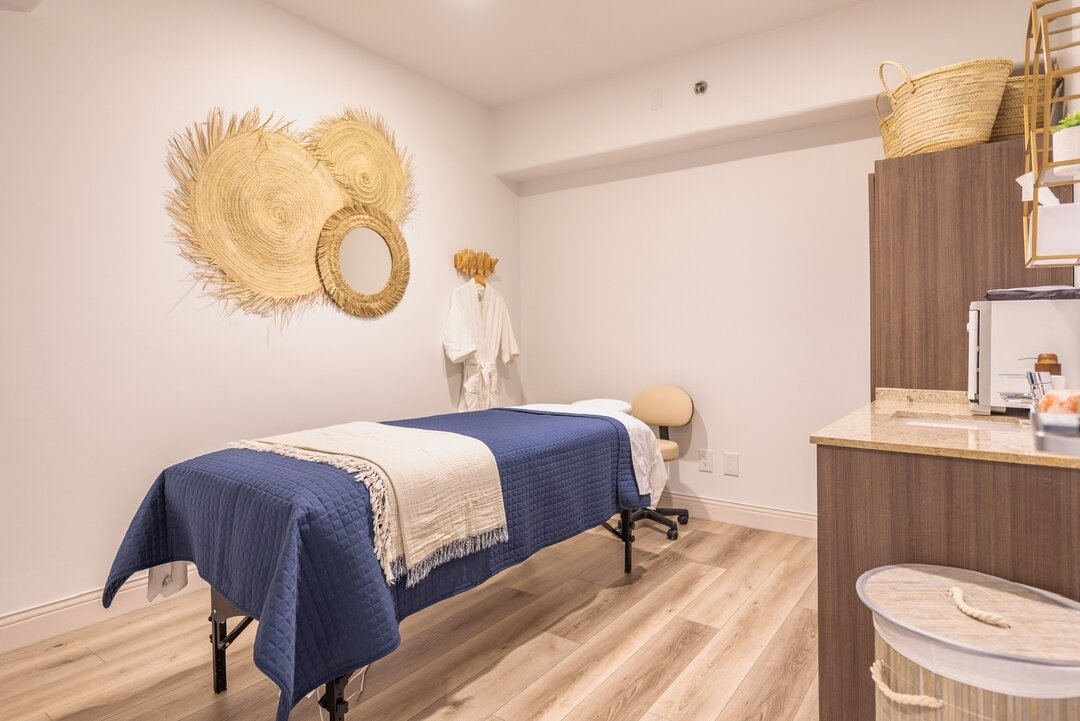 Float Luxury Spa nestled within @zacharidunes is calling your name! Treat yourself this weekend and indulge in one of our signature massages or rejuvenating facial treatments&mdash;each tailored to your needs. We have weekend availability on Saturday