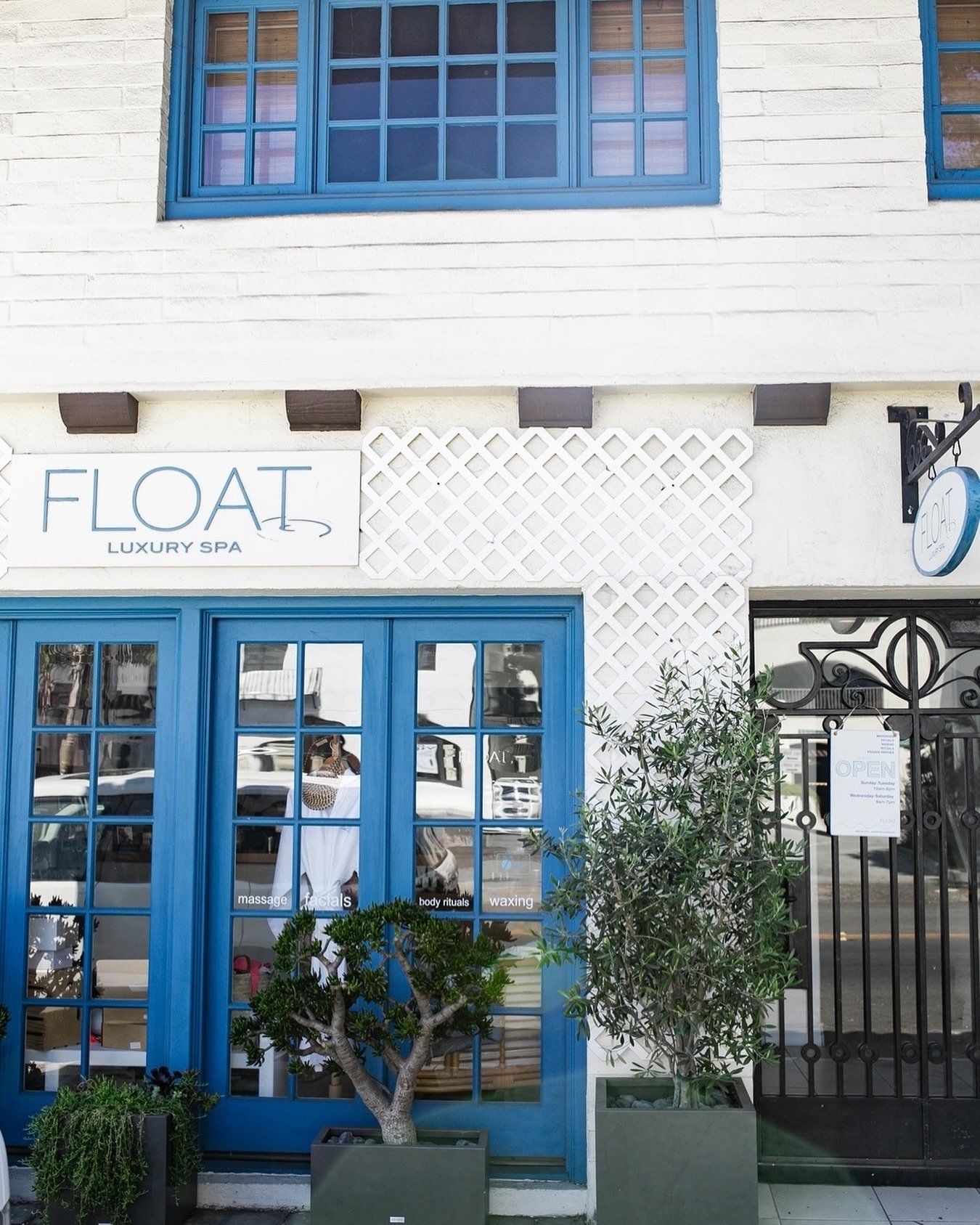 Celebrate Teacher Appreciation Week with us! Treat those special educators in your life to a custom facial or specialty massage with a Float Luxury Spa gift card.  Swing by our spa + boutique or snag one online. We are open until 6 PM today. 
#FloatL