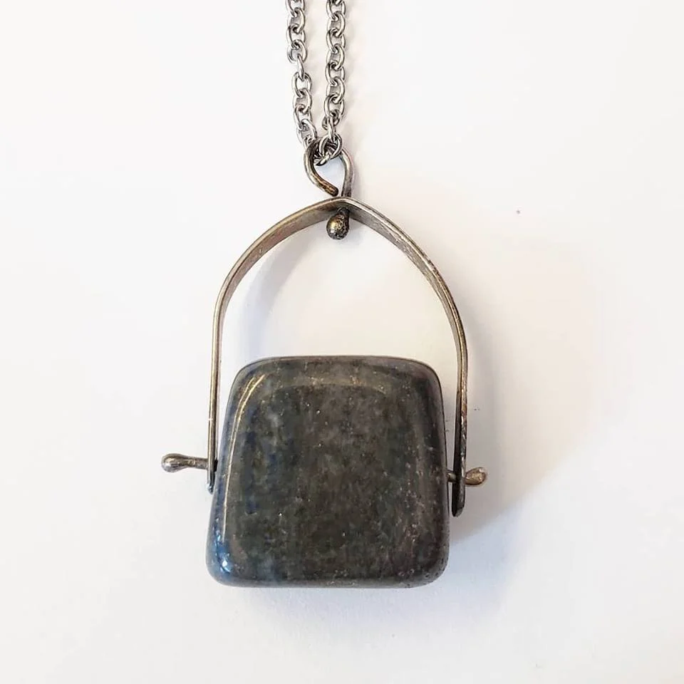 ston enecklace.jpg
