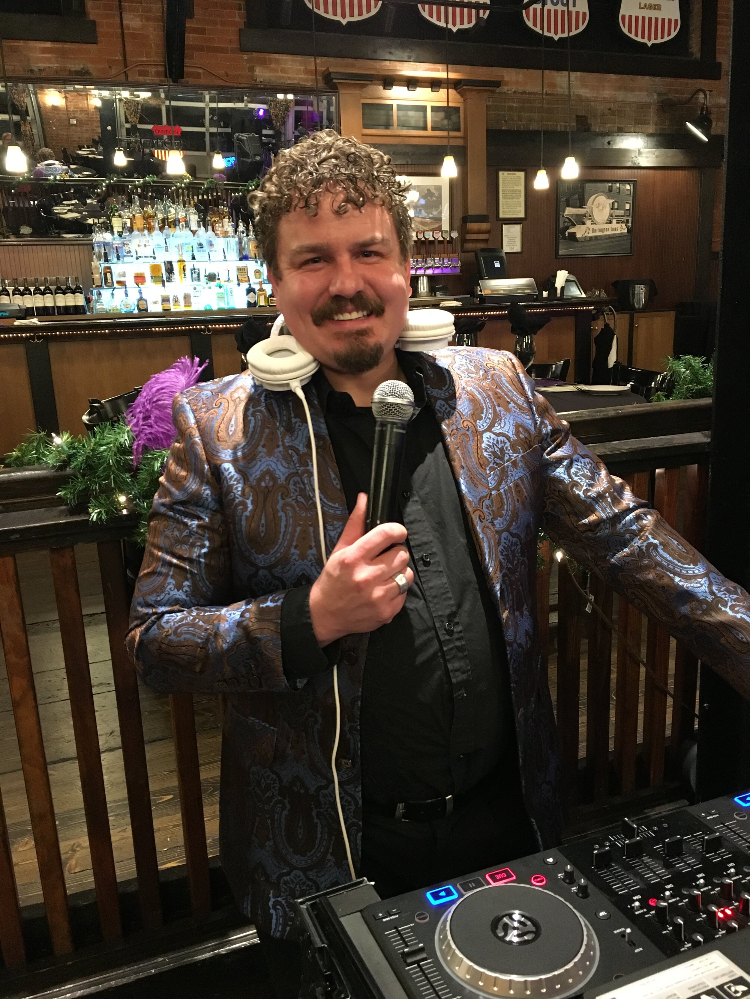 SPEAKERS, EMCEES, AND COMEDIANS 