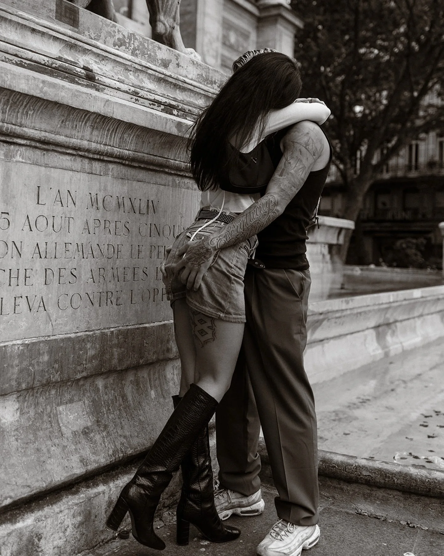 Portraits from Paris for the hamster wheel of Instagram x
@chef.on.a.journey @miss_preciouss 
-
#parisphotoshoot #pariswedding #parisweddingphotographer #europeweddingphotographer #franceweddingphotographer #scotlandweddingphotographer