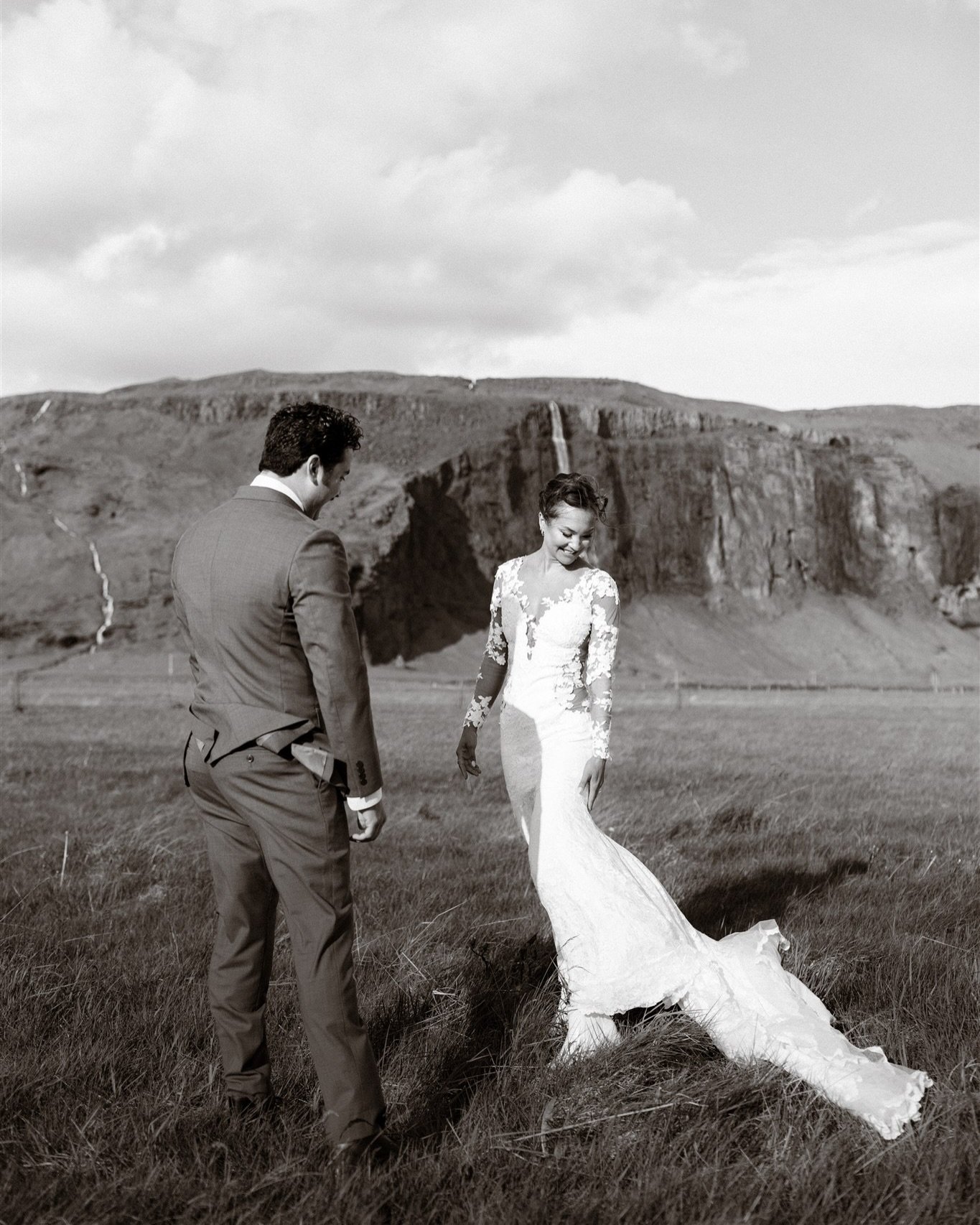 That one time Sydney and Dominic eloped in Iceland&hellip;The landscape and their love speaks for itself so I won&rsquo;t even attempt an adequate caption. 💍 
- 
Camcorder magic @joecamcorder 
-
#icelandelopement #destinationwedding #ukweddingphotog