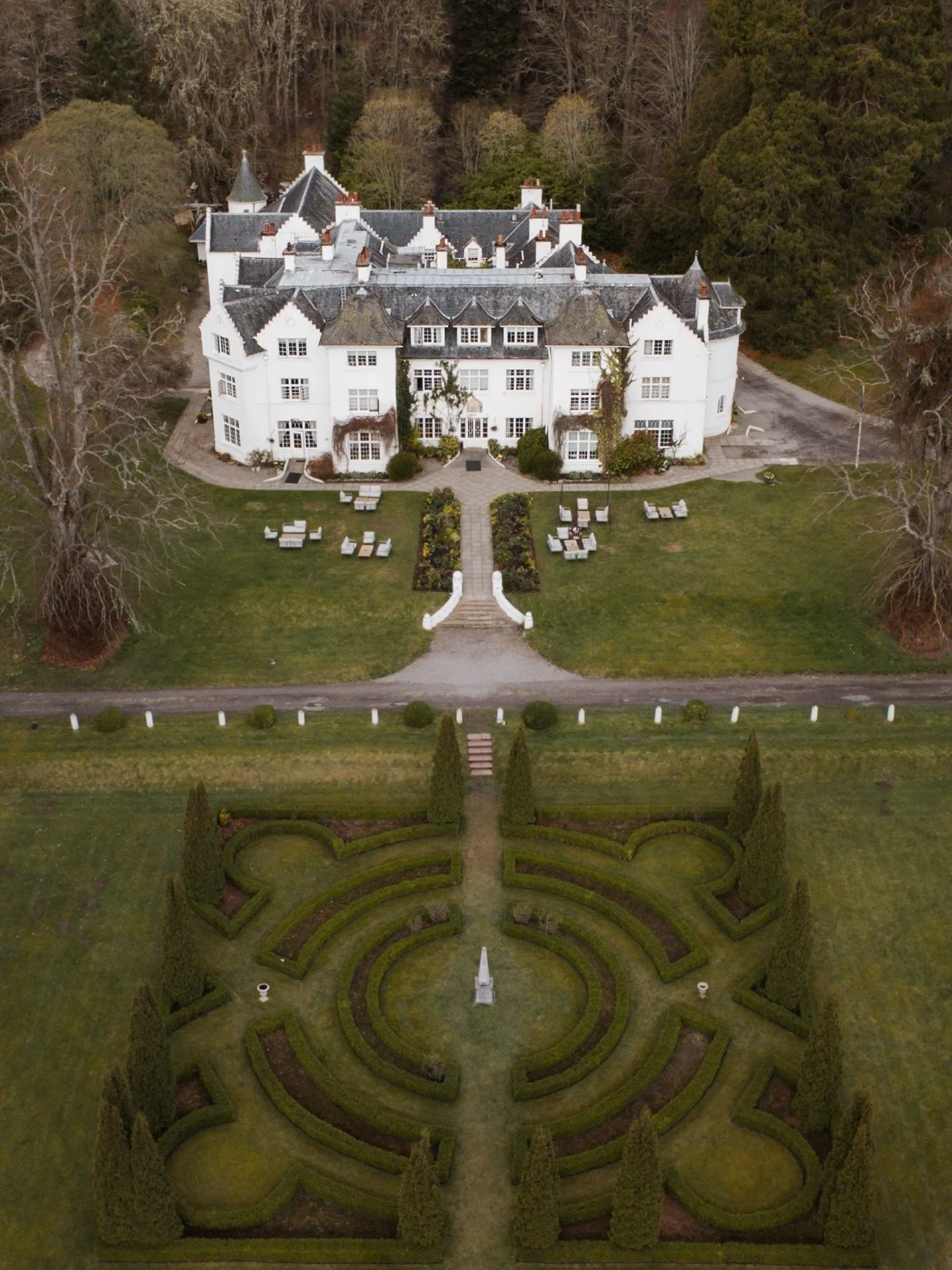 Christina &amp; George are officially married! 
💍 🎻 🥂 
What a weekend at Achnagairn Castle. 
-
PHOTOS - @saraholiviaphoto 
CAMCORDER - @joecamcorder 
VENUE - @achnagairncastle 
FLORIST - @bothyblooms 
DRESS - @justinalexander / @angelicabridal 
MU