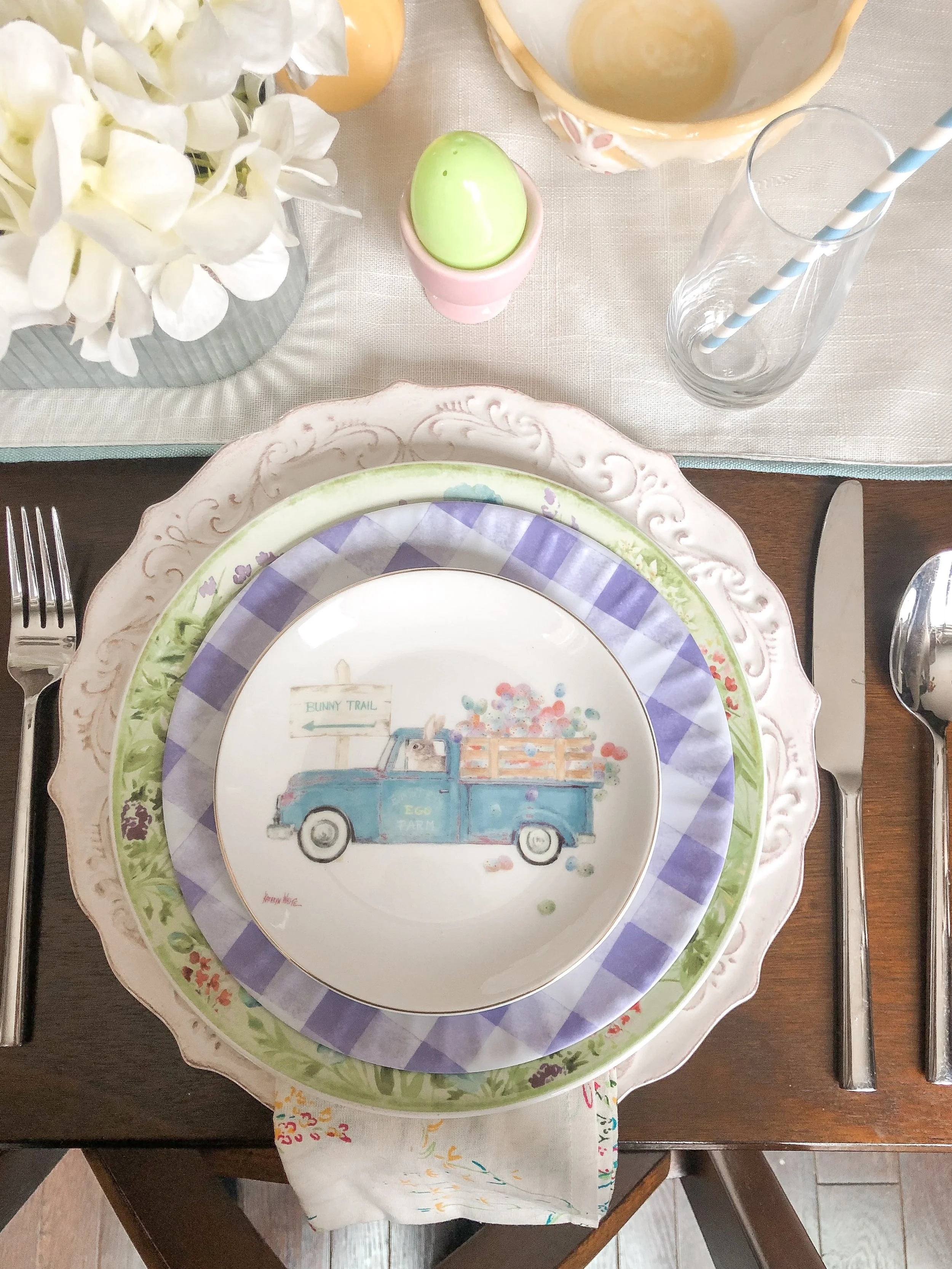 Colorful Easter Tablescape Design