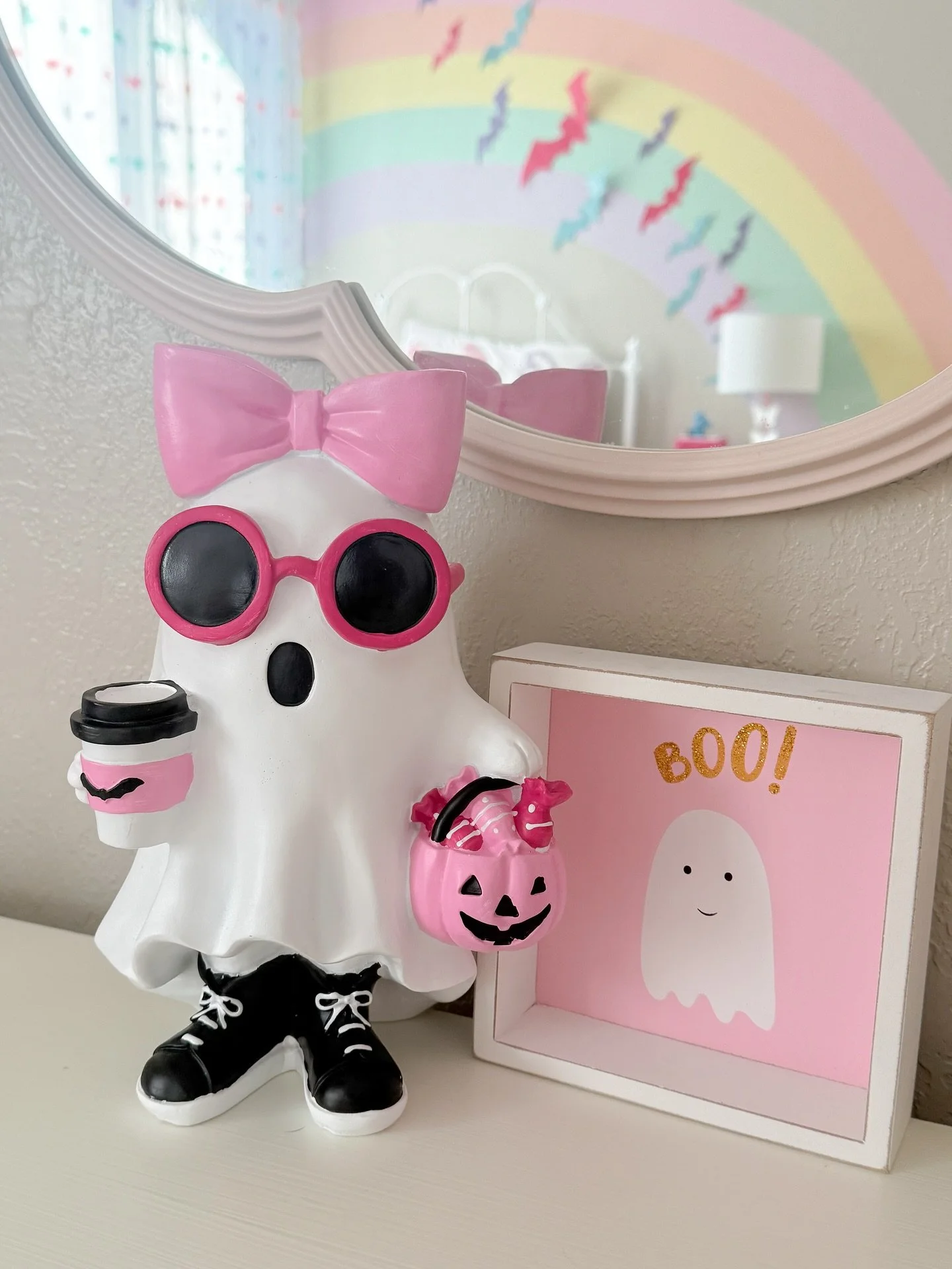 Rowie&rsquo;s room is looking faBOOlous! How cute is this fashionista ghost? Perfect for our pink loving girlie girl! 🩷👻 #homebyhiliary