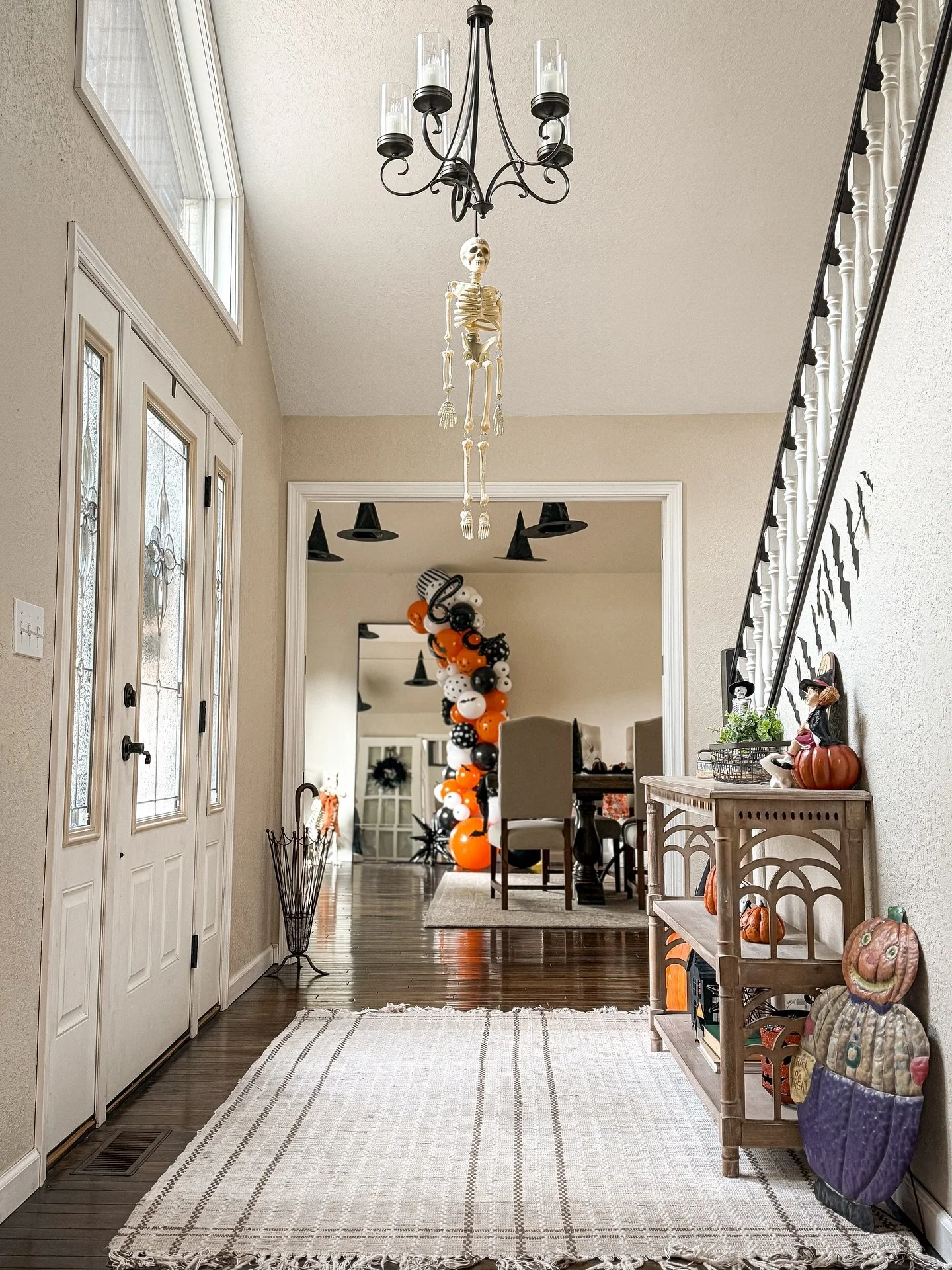 My Halloween grand finale post lol. I loved the decorations so much this year! Sad to see them go but already feeling excited about Christmas! Spending the time this week to take down my decor and deep clean before I start decorating for Christmas! I