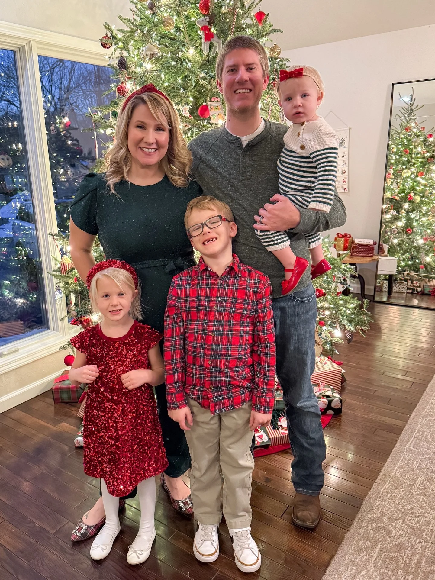 Way behind on sharing more of our December/Christmas so here are a few highlights! ❤️