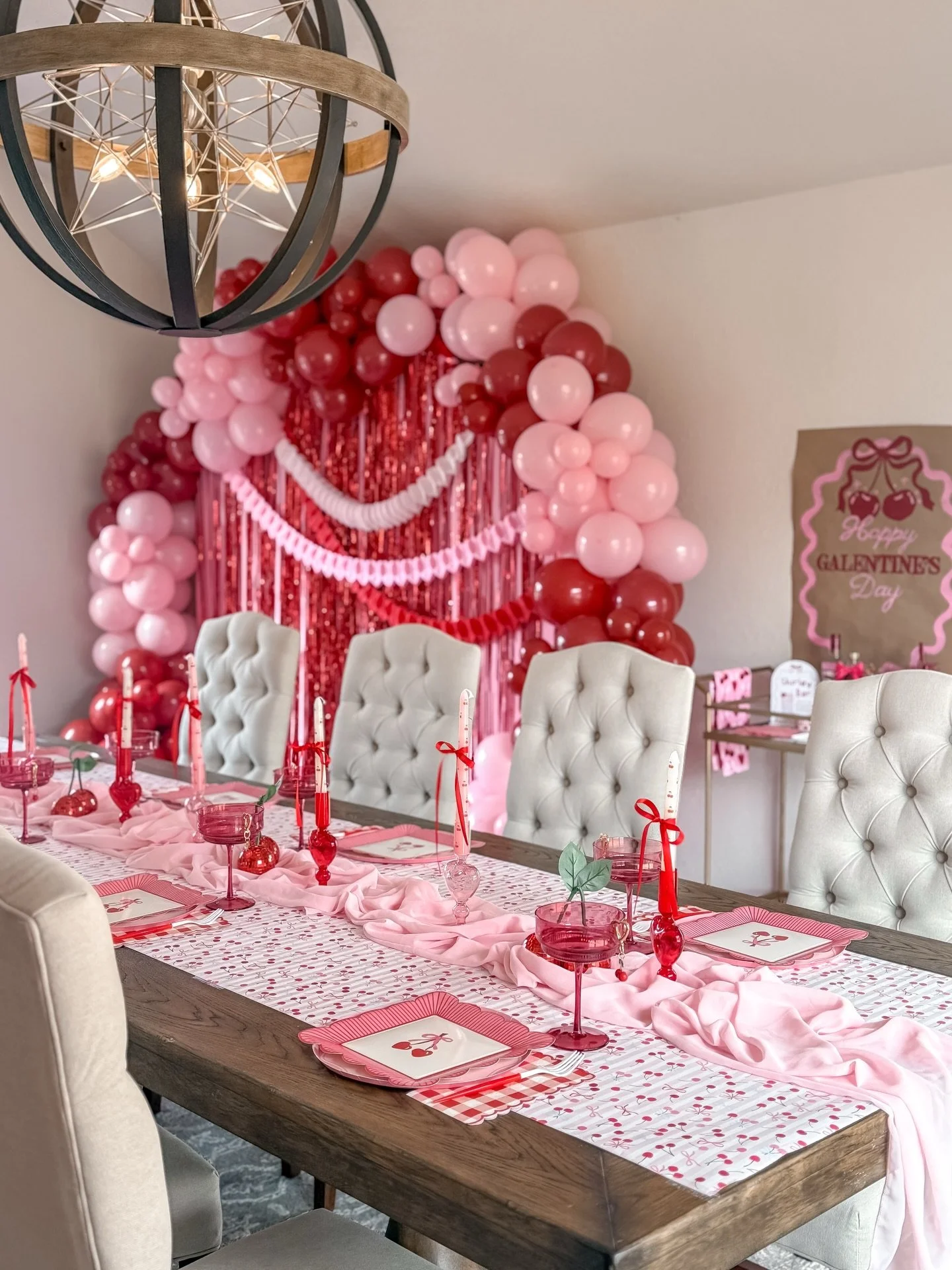 I think this might be my prettiest Galentine&rsquo;s yet! I loved this set up so much!