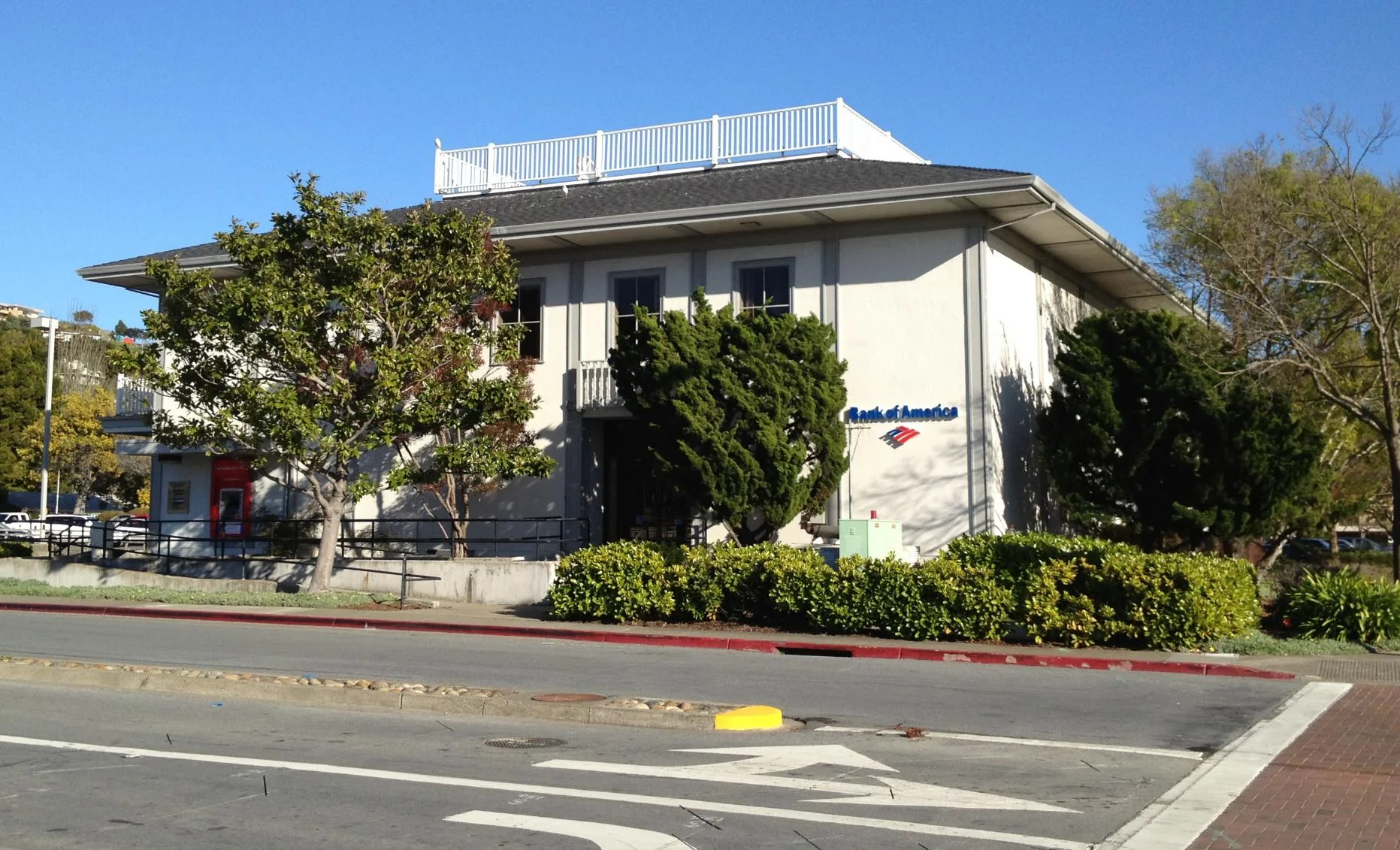 1601 Tiburon Boulevard, Tiburon, CA 94920 5,026 SF STNL Bank of America $5,850,000