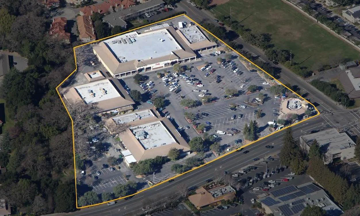 1707-1767 Grant Avenue, Novato, CA 94945 101,162 SF Grocery & Drug Anch. Shopping Center $18,000,000