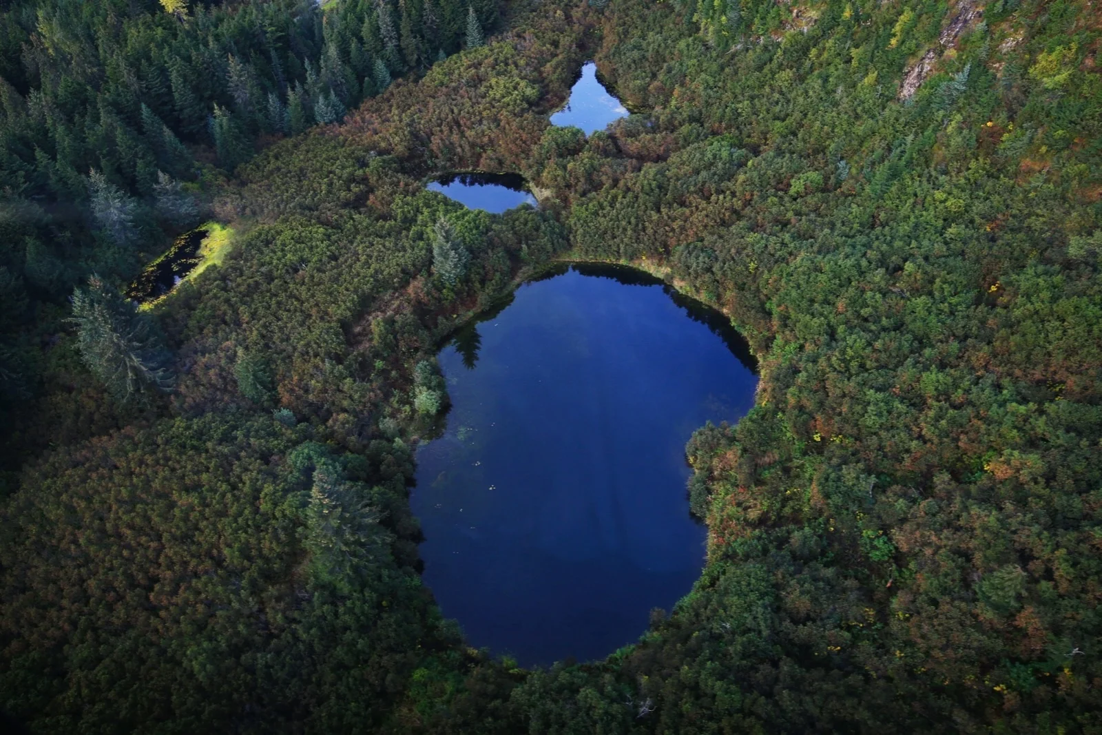  An arial view of a pond on the mountain of Alyeska Resort taken in the summer.&nbsp; 