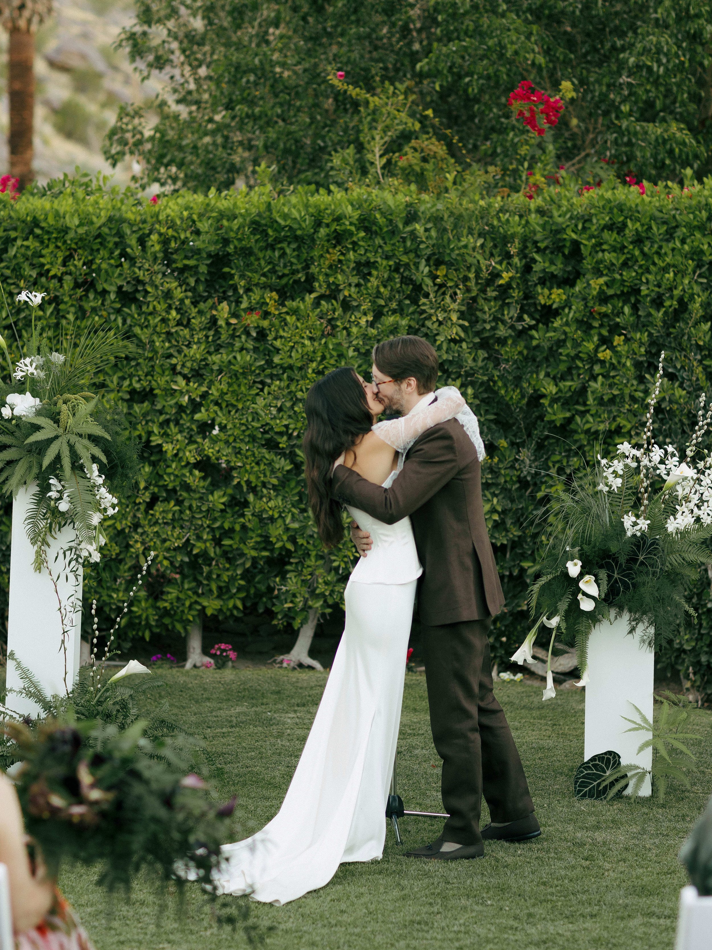Kaitlyn & Chris Wedding Sneak Peeks - Brady Bates Photography-124.jpg