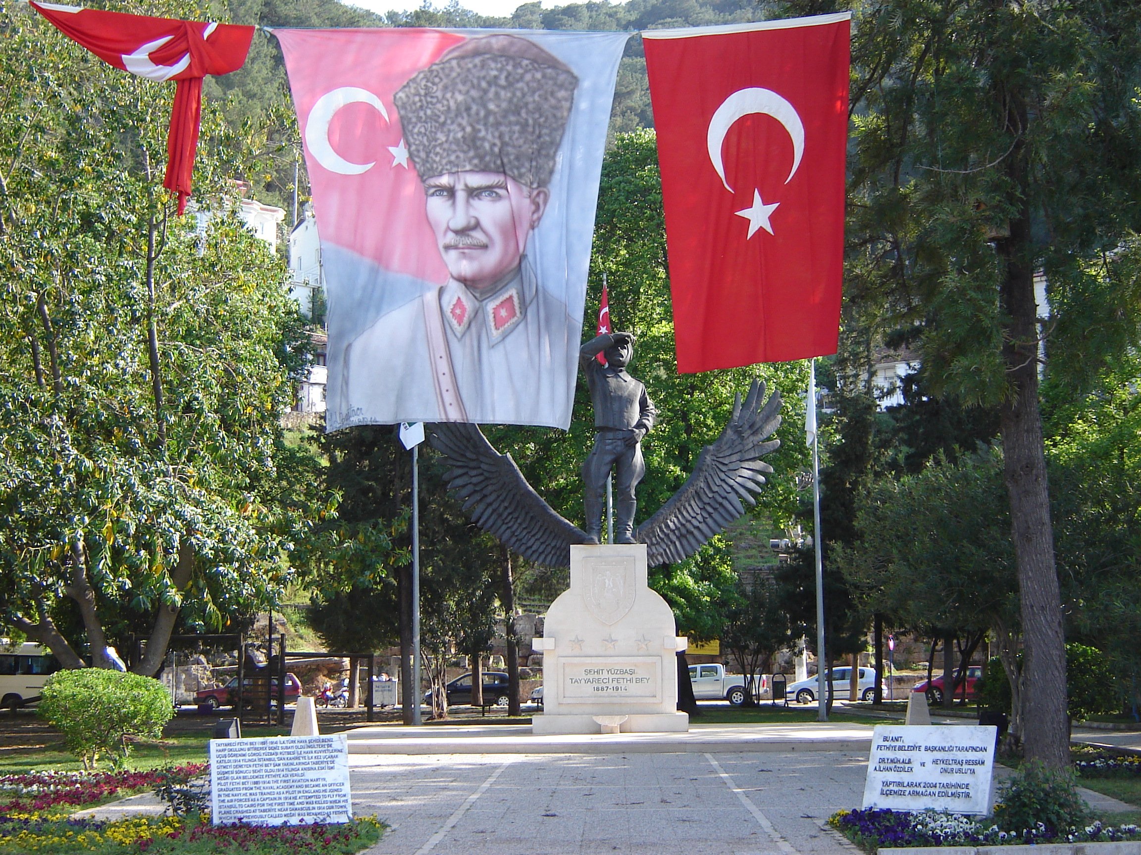D0325AttaturkMonumentFethiye,TRK-Apr.16,2011.JPG