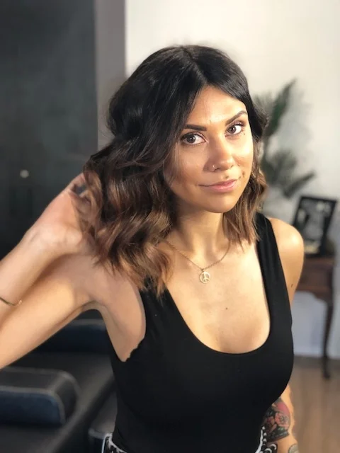 Tag us in your curling selfies for your chance to WIN A ONE ON ONE STYLING SESSION with @hairbytamarin. HASTAG #THEMANEBLOG #FEELINGWAVEY #THEMANEATTIC #HAIRBYTAMARIN 