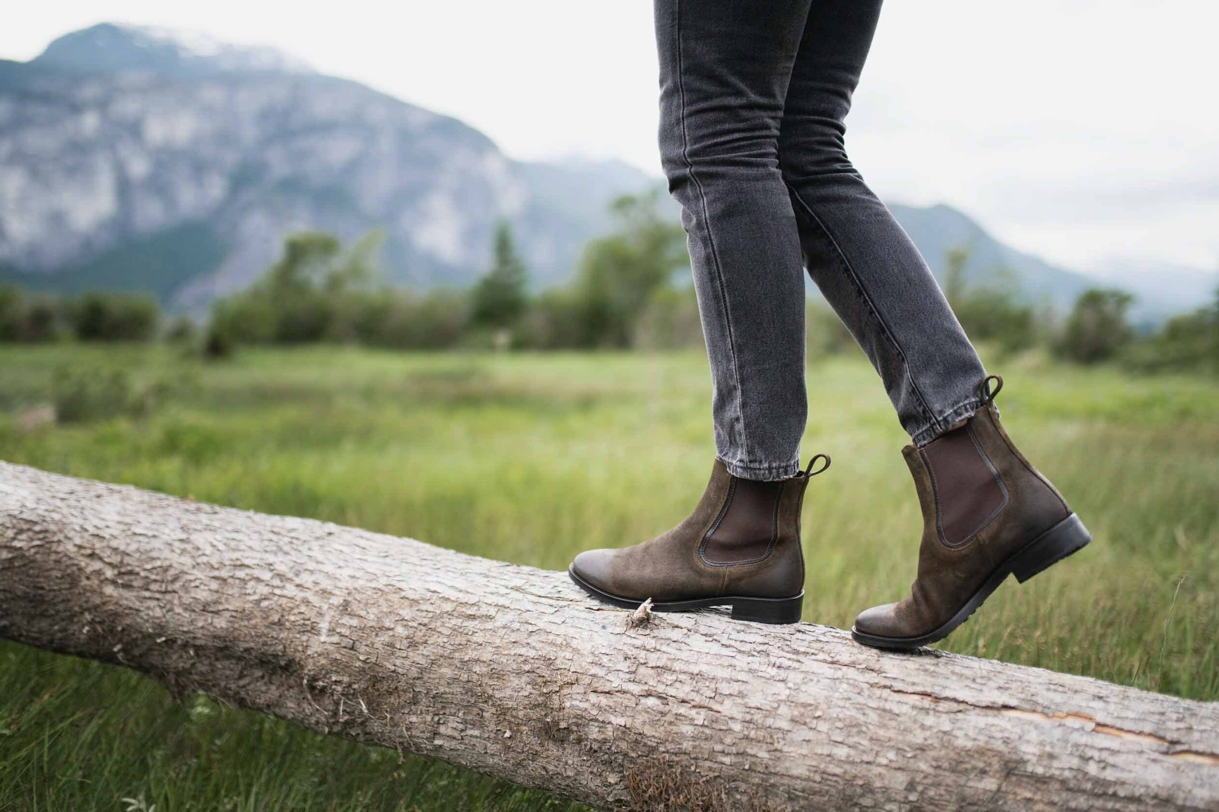 thursday boots advertsing photography at the squamish estuary on fallen log