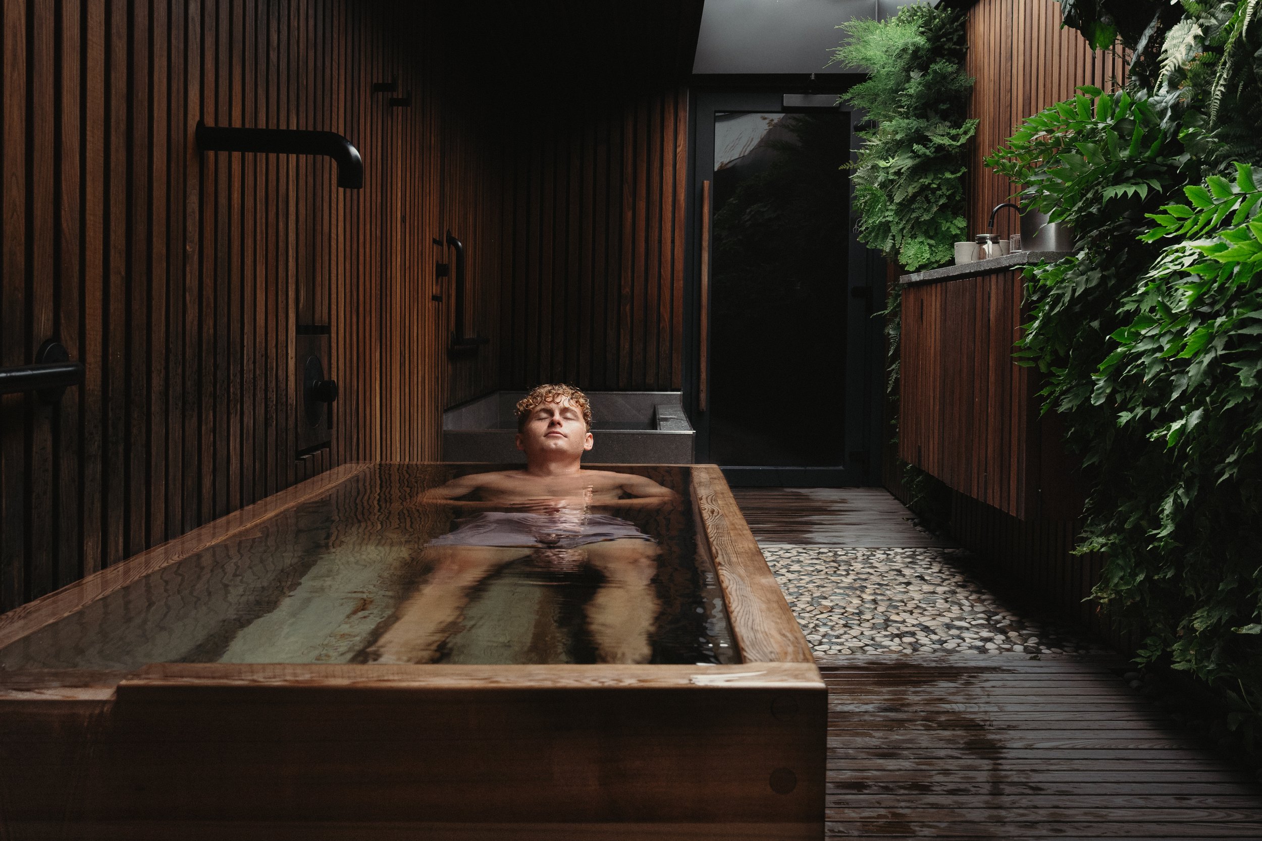 circle_wellness_spa_ian_harland3.jpg