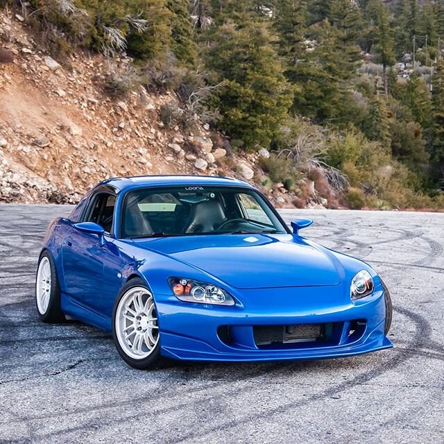 Just some #frontendfriday for you all. #honda #s2000 #s2k #ap2 #luna #powerhouseamuse #amuse #legalo