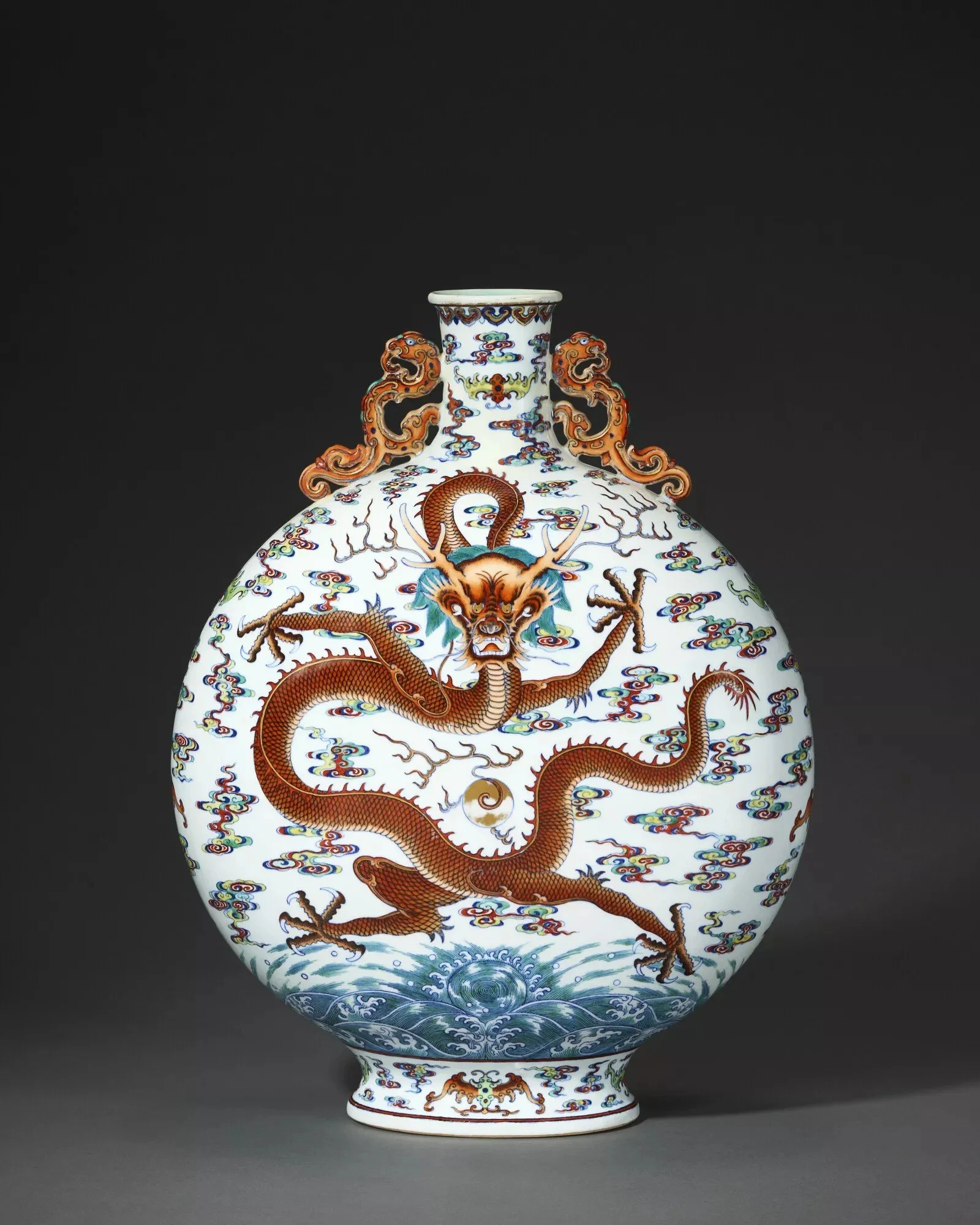  Early 18th C. Chinese vase. Credit: Christies 