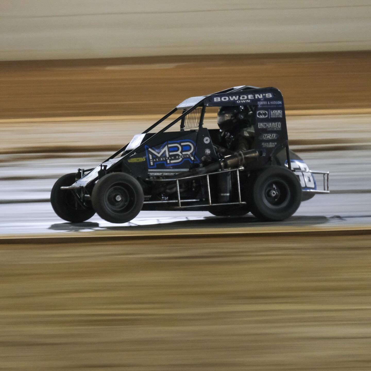 We headed out to Western Sydney Speedway last Saturday for an epic 50 Lap A Main. After starting in 6th, Max made his way forward and finished in second. Full race recap is available on our Facebook page. 
📸 @callumcleavesphotography 

#maxbevanraci