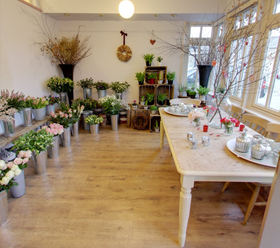 lilac_thyme-shop_interior_flowers.png