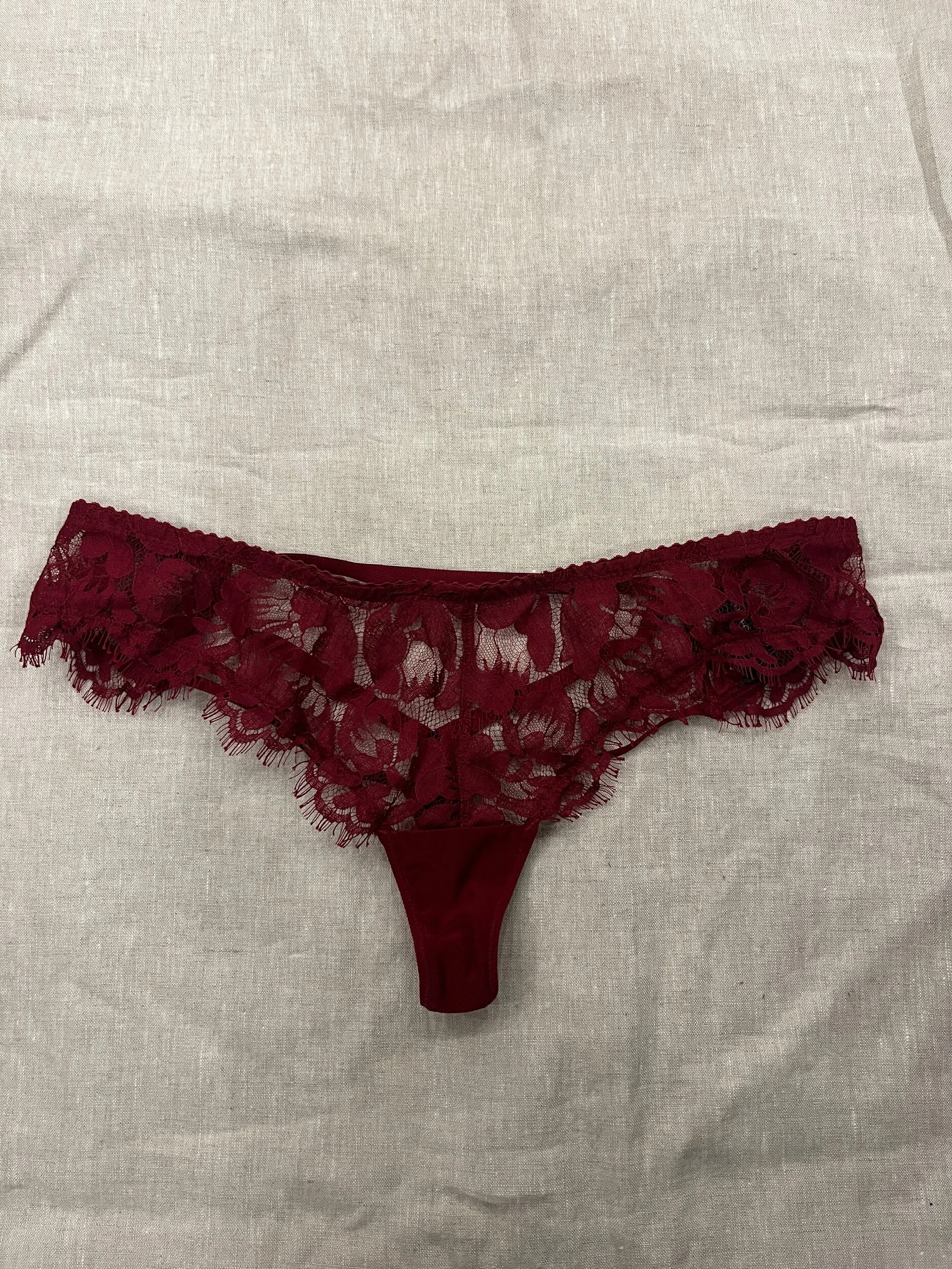 21EB3C31-C277-423E-86DD-84C384220DFF