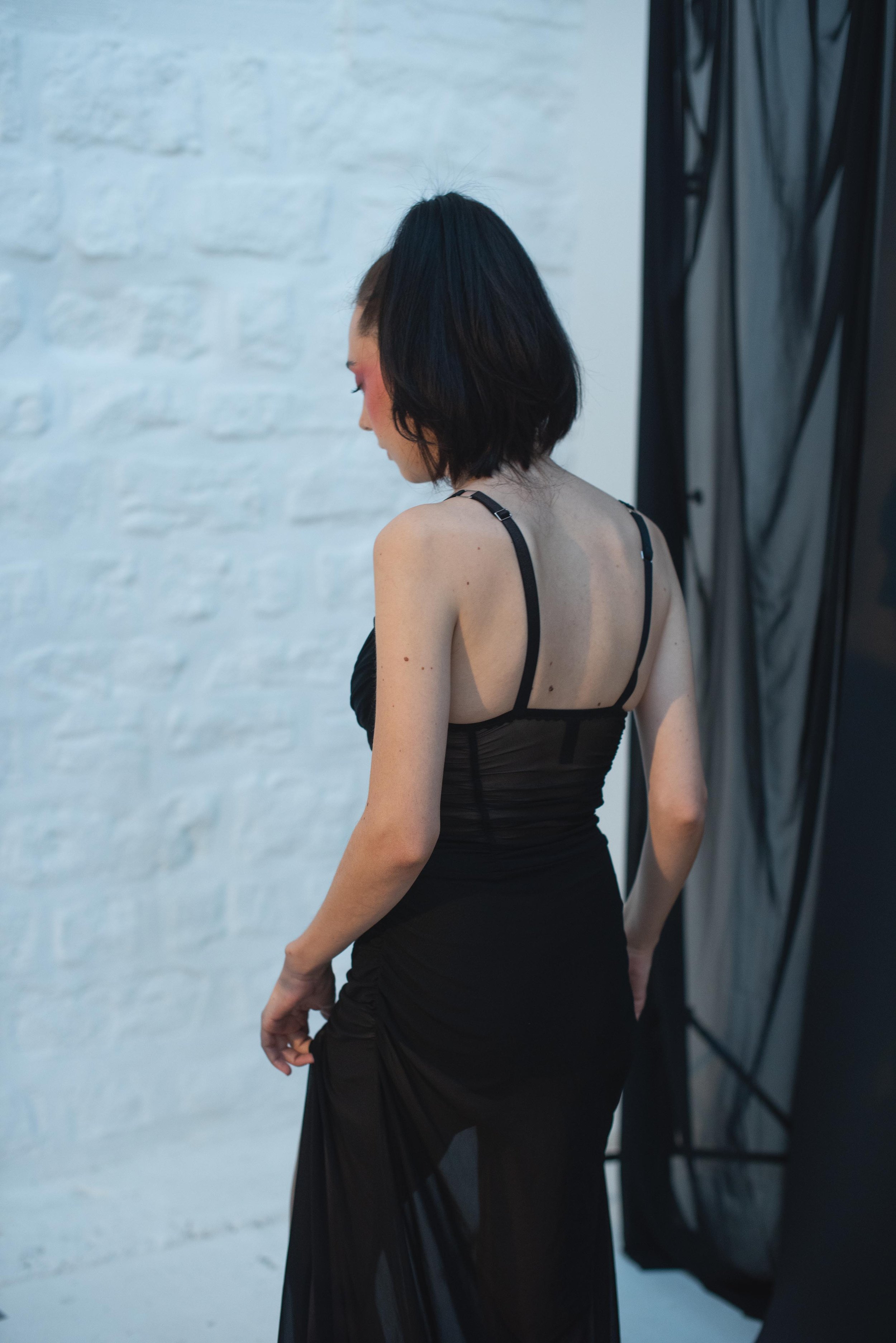 1ES PALOMA CASILE LARA ROBE 1.jpg