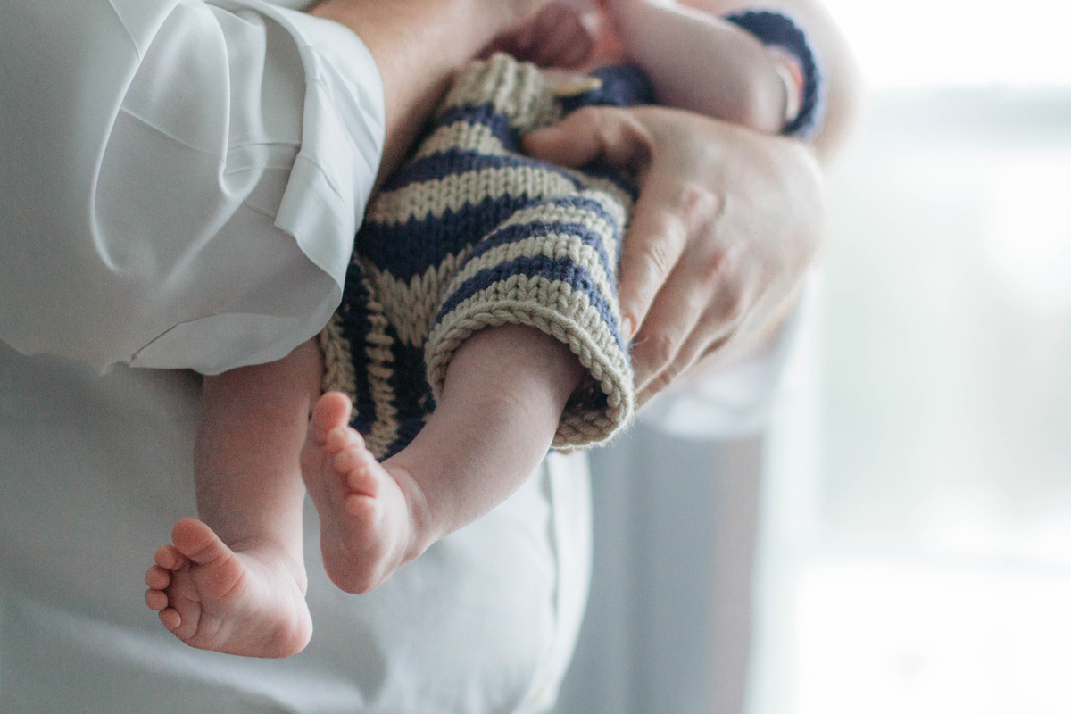 newborn session with dogs - laura barr photography