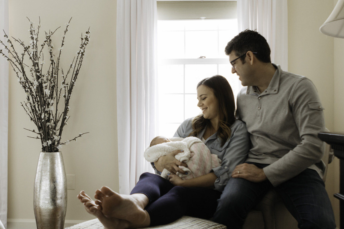 mom & dad - newborn session baby e - laura barr photography