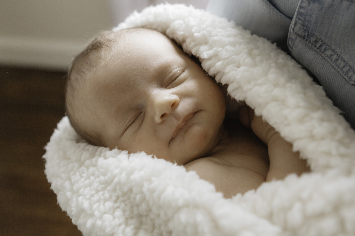 sleepy dust - newborn session baby e - laura barr photography
