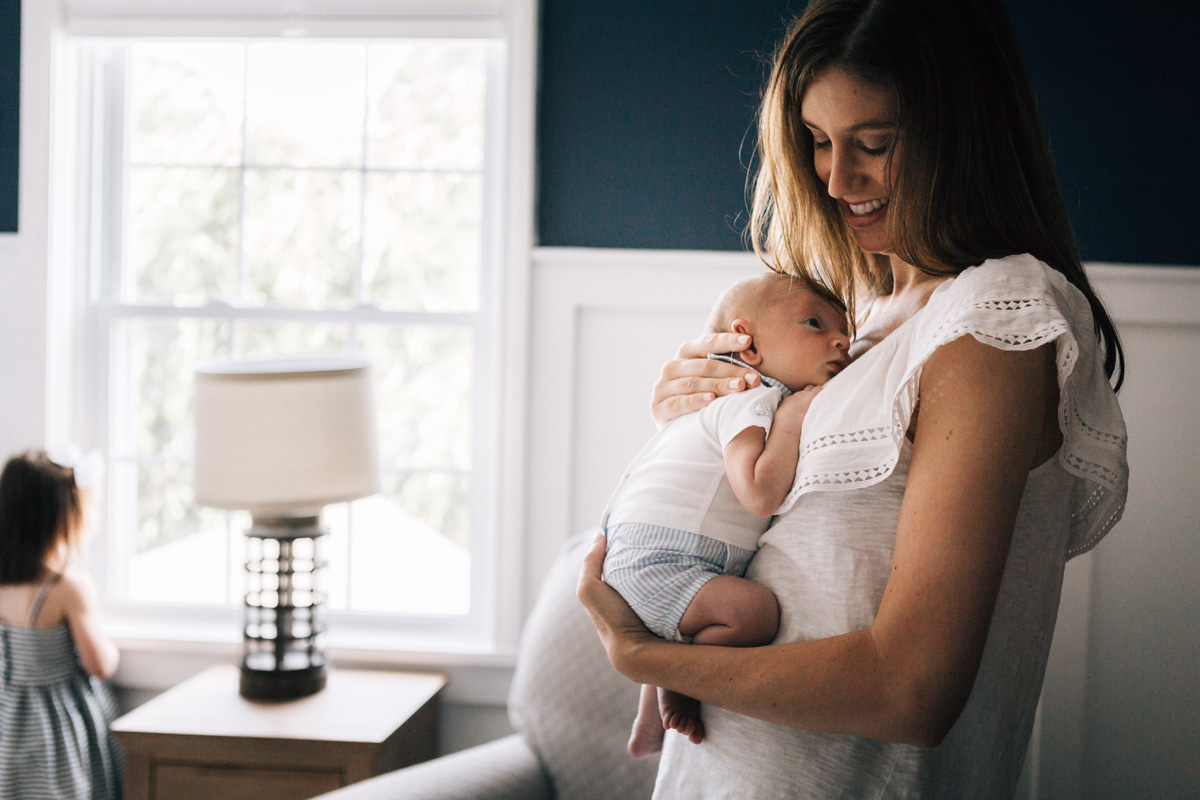 mommy cuddles - laura barr photography