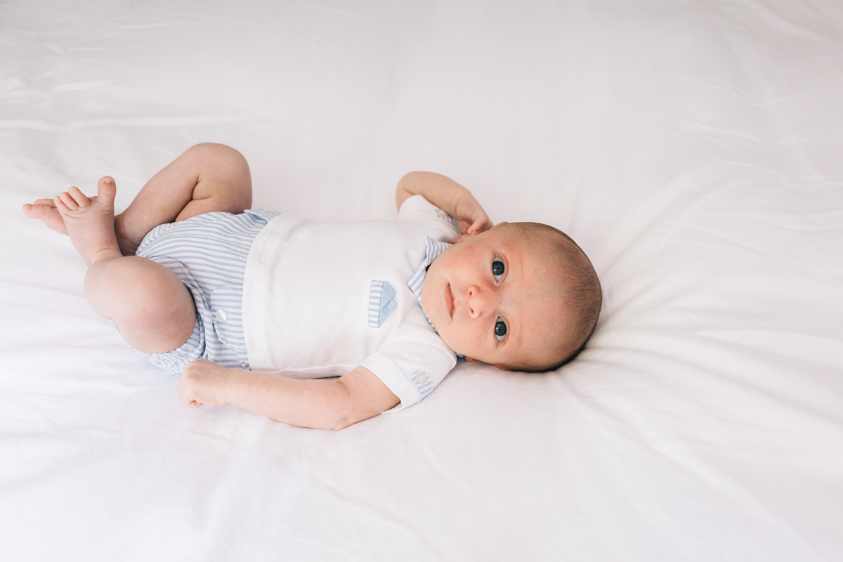 baby on the bed - laura barr photography