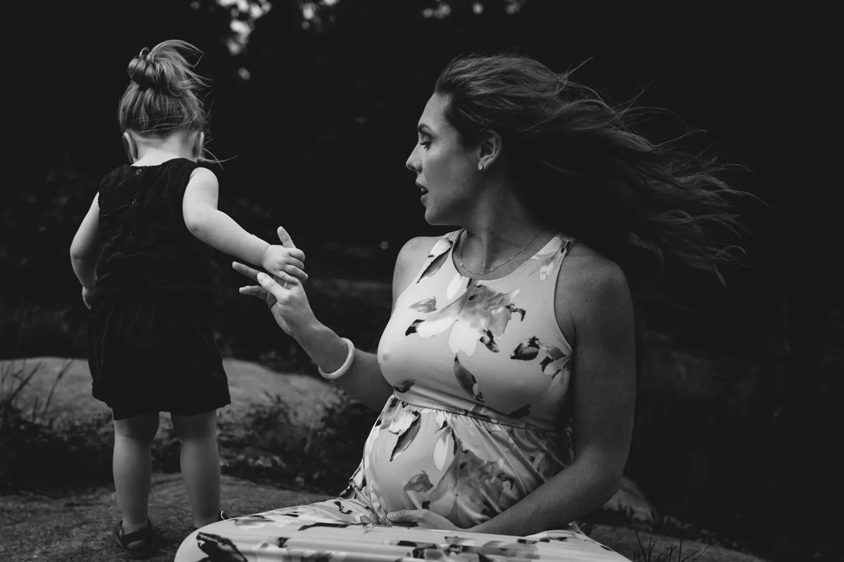 maternity photos wilton ct by laura barr photography